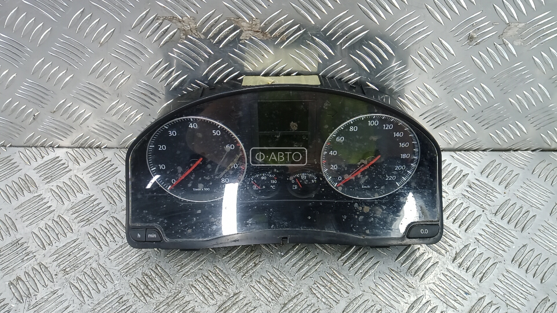 Щиток приборов