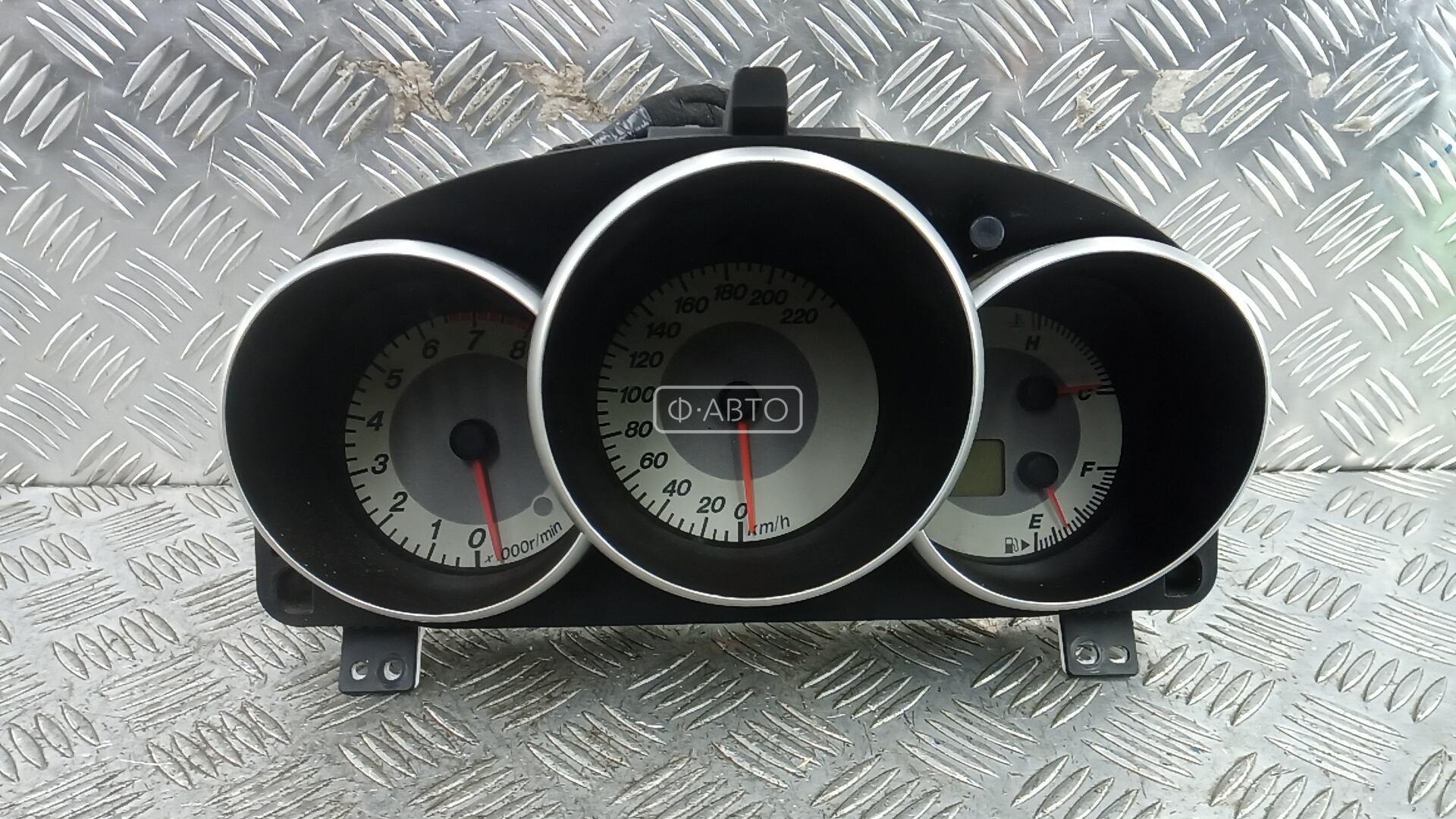 Щиток приборов