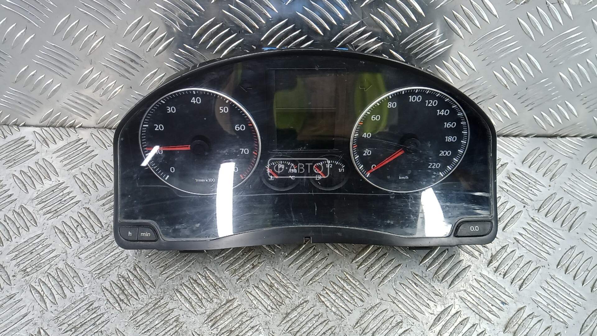 Щиток приборов