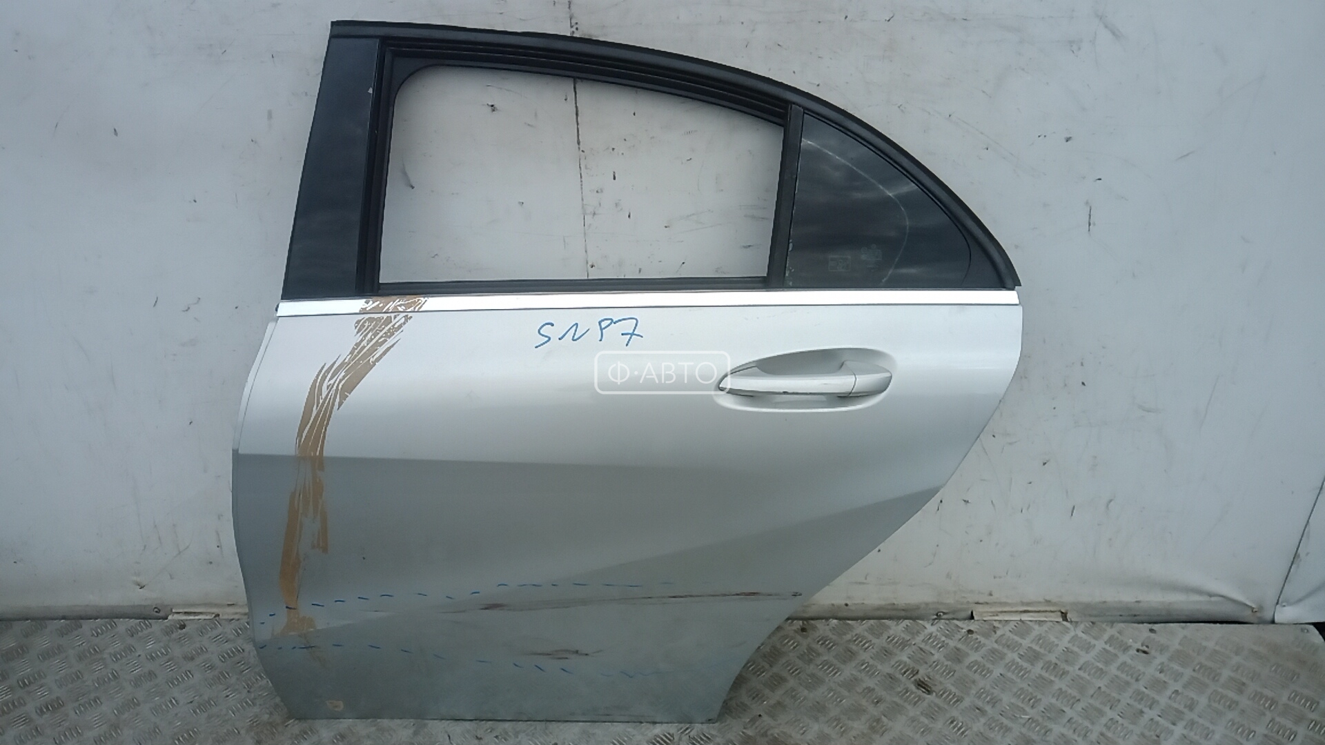 Дверь задняя левая