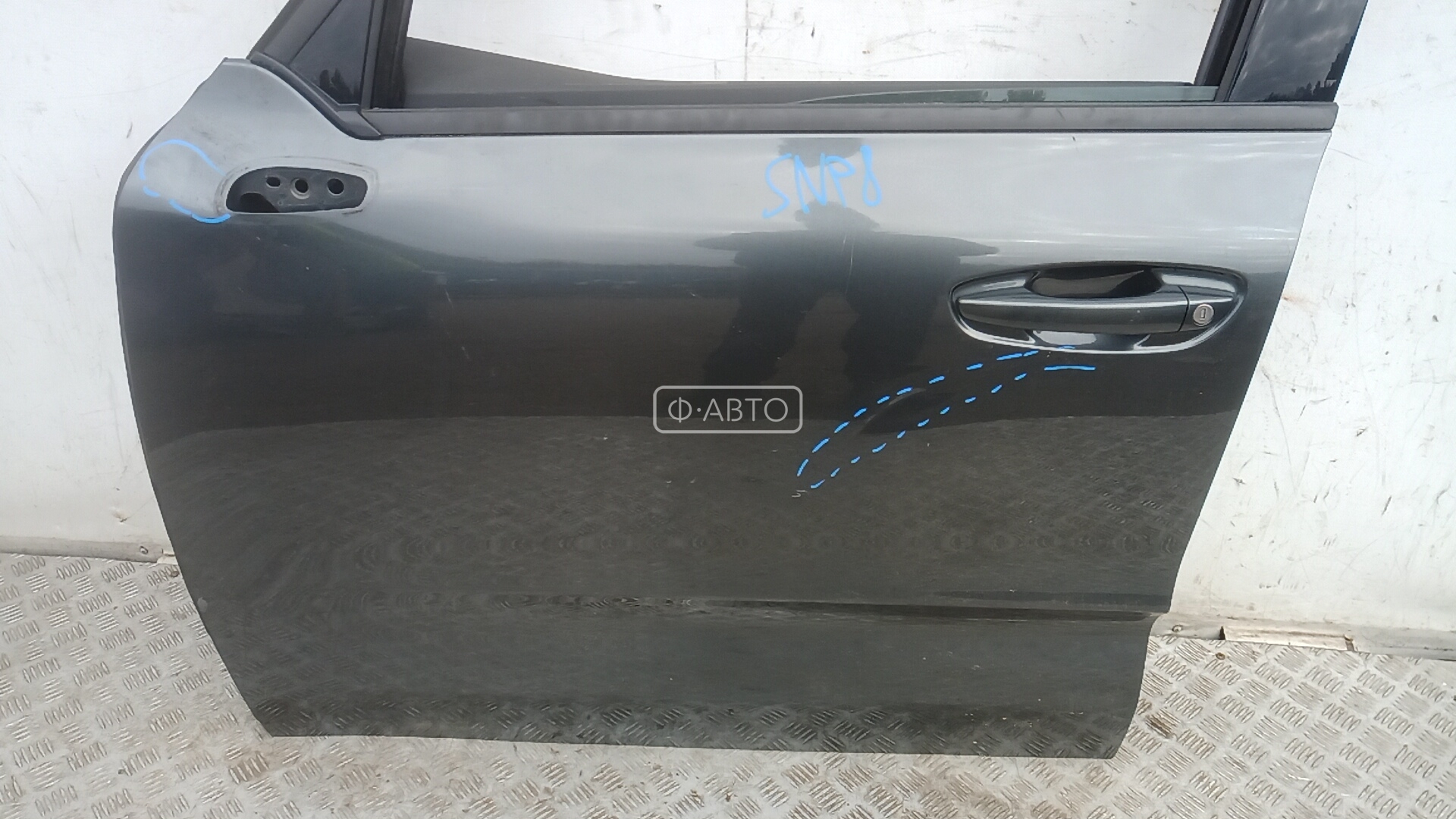 Дверь передняя левая