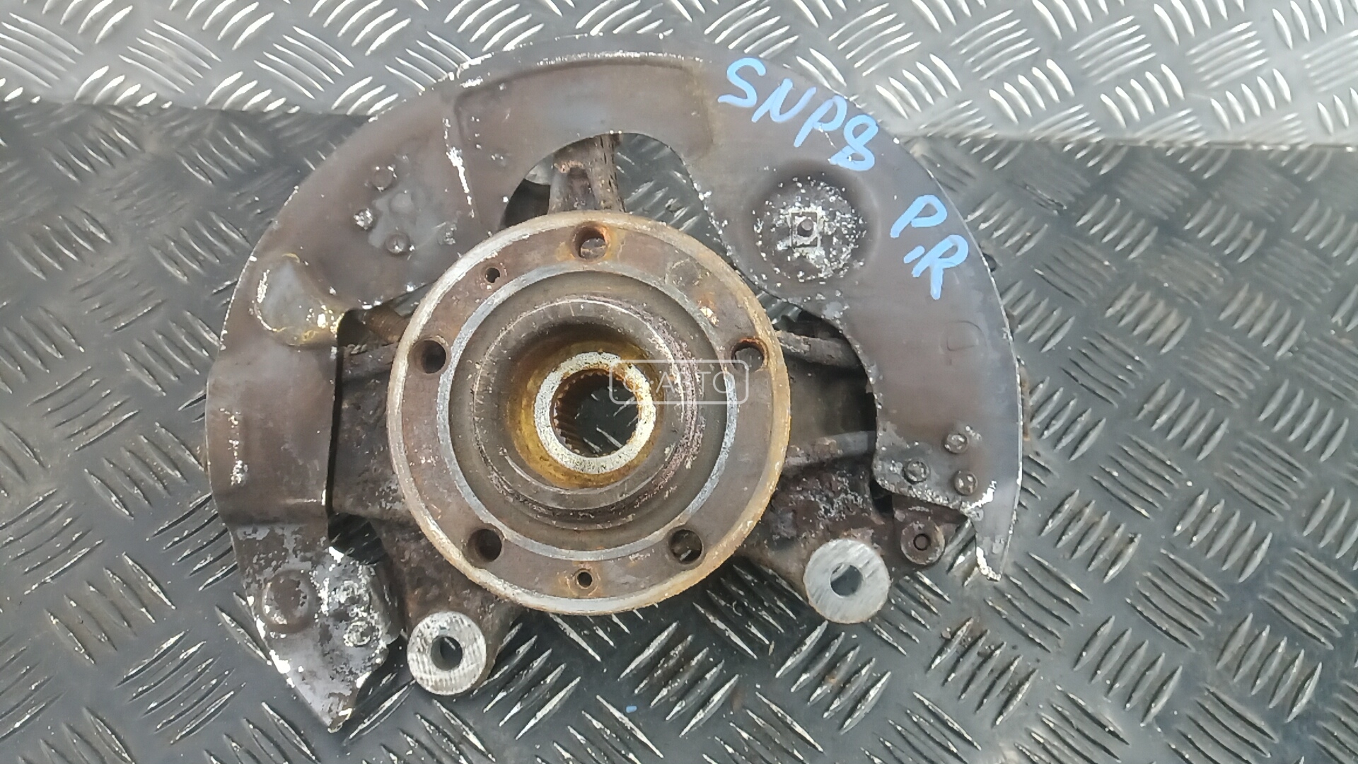 Ступица передняя правая