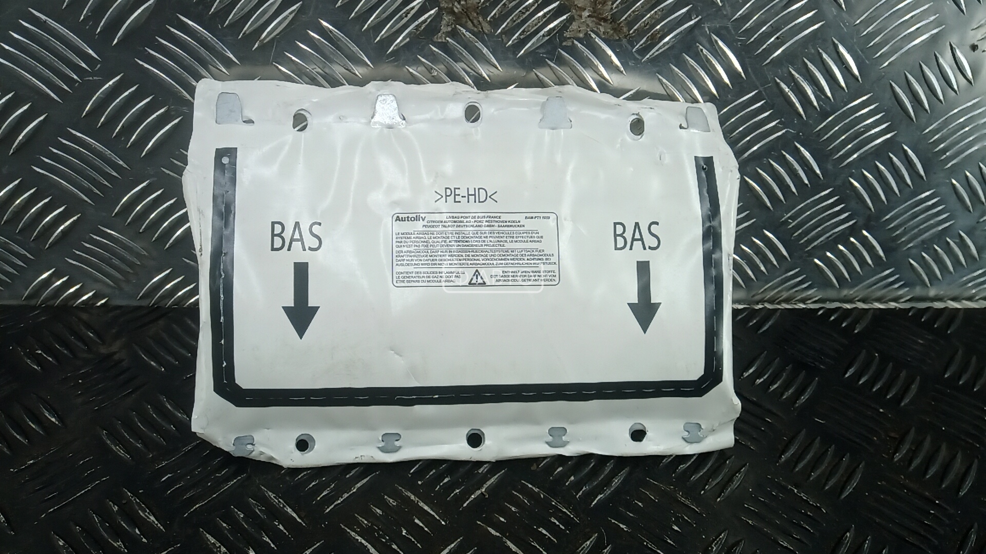 Подушка безопасности пассажира