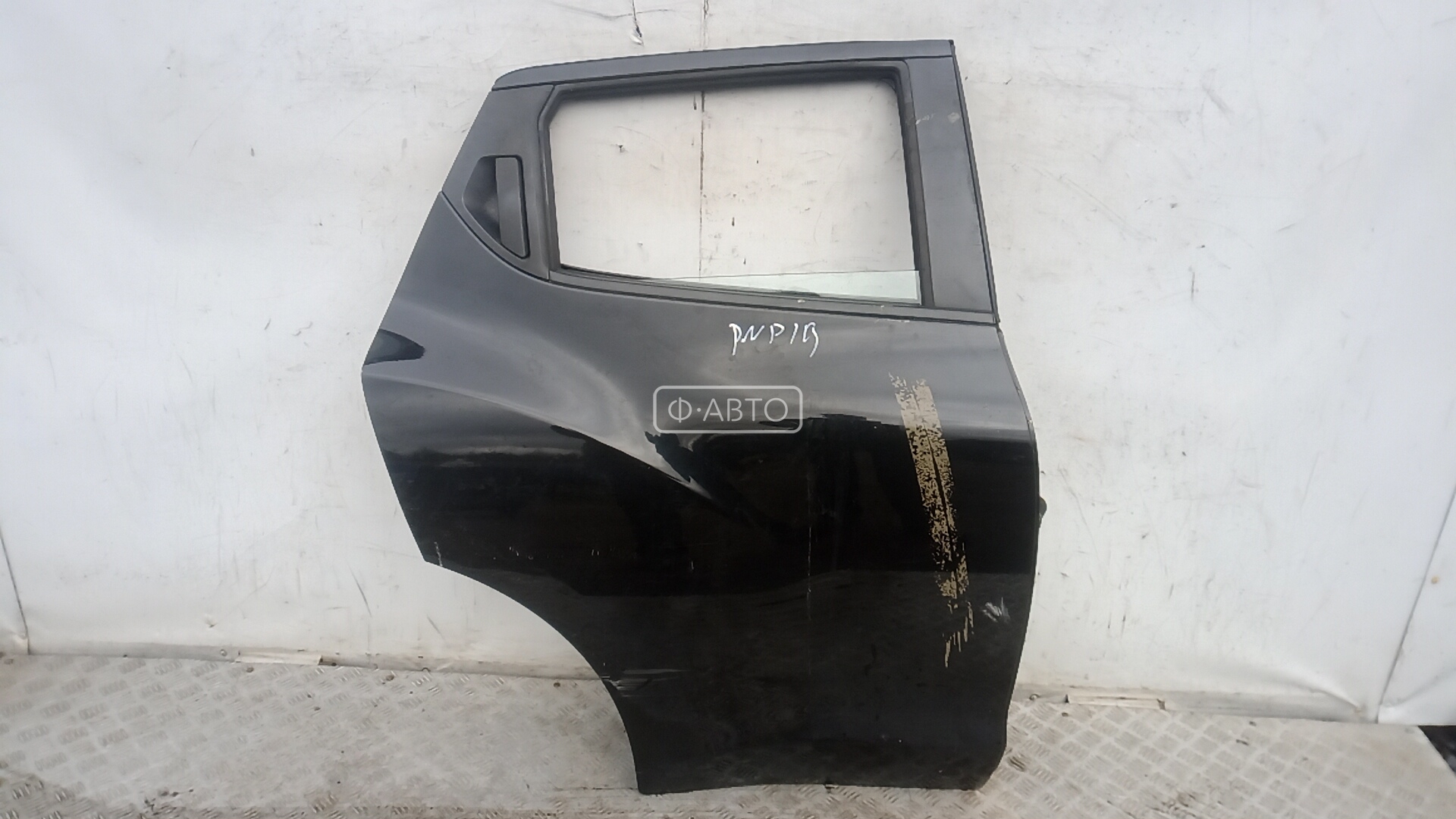 Дверь задняя правая