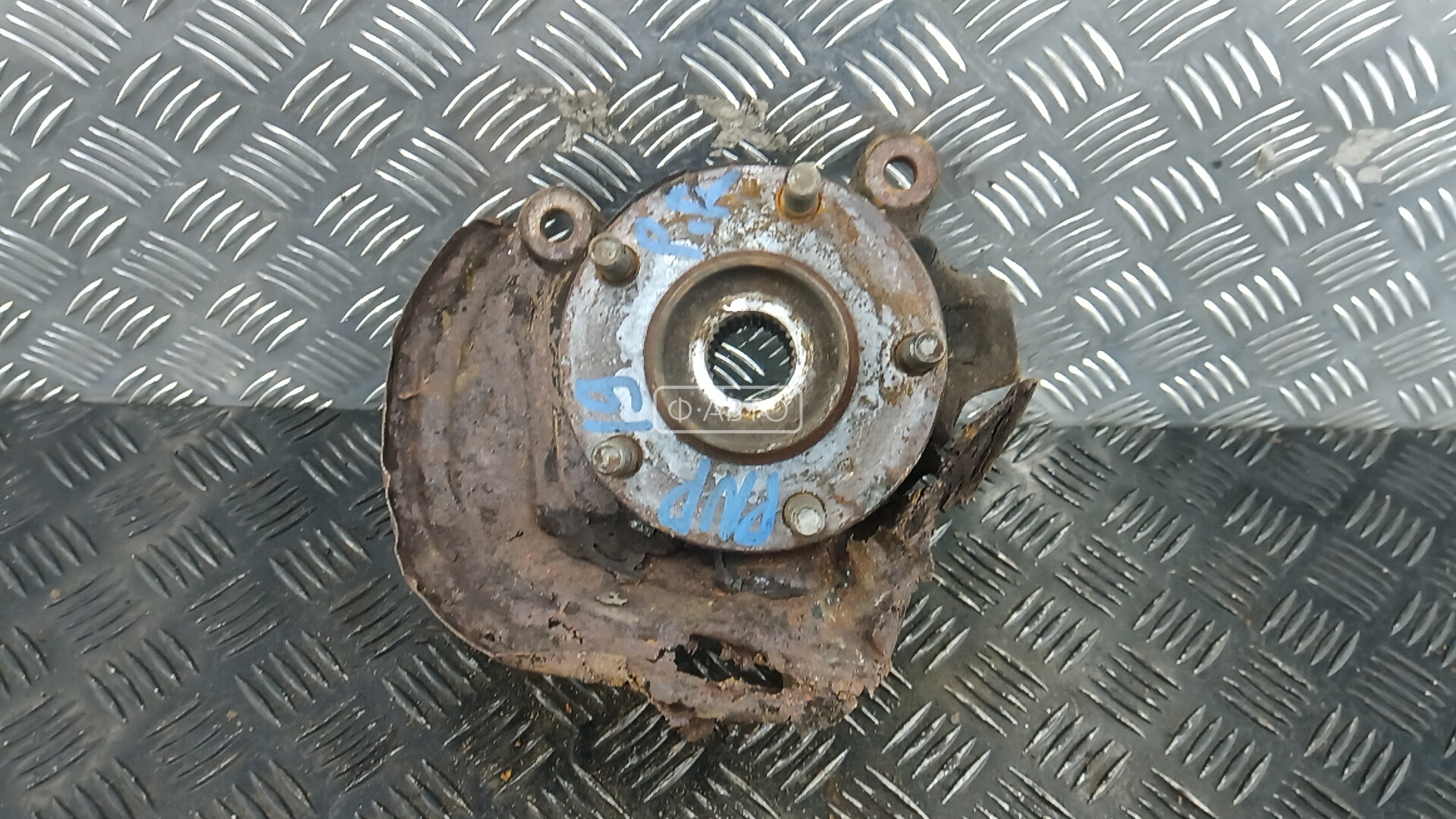 Ступица передняя правая