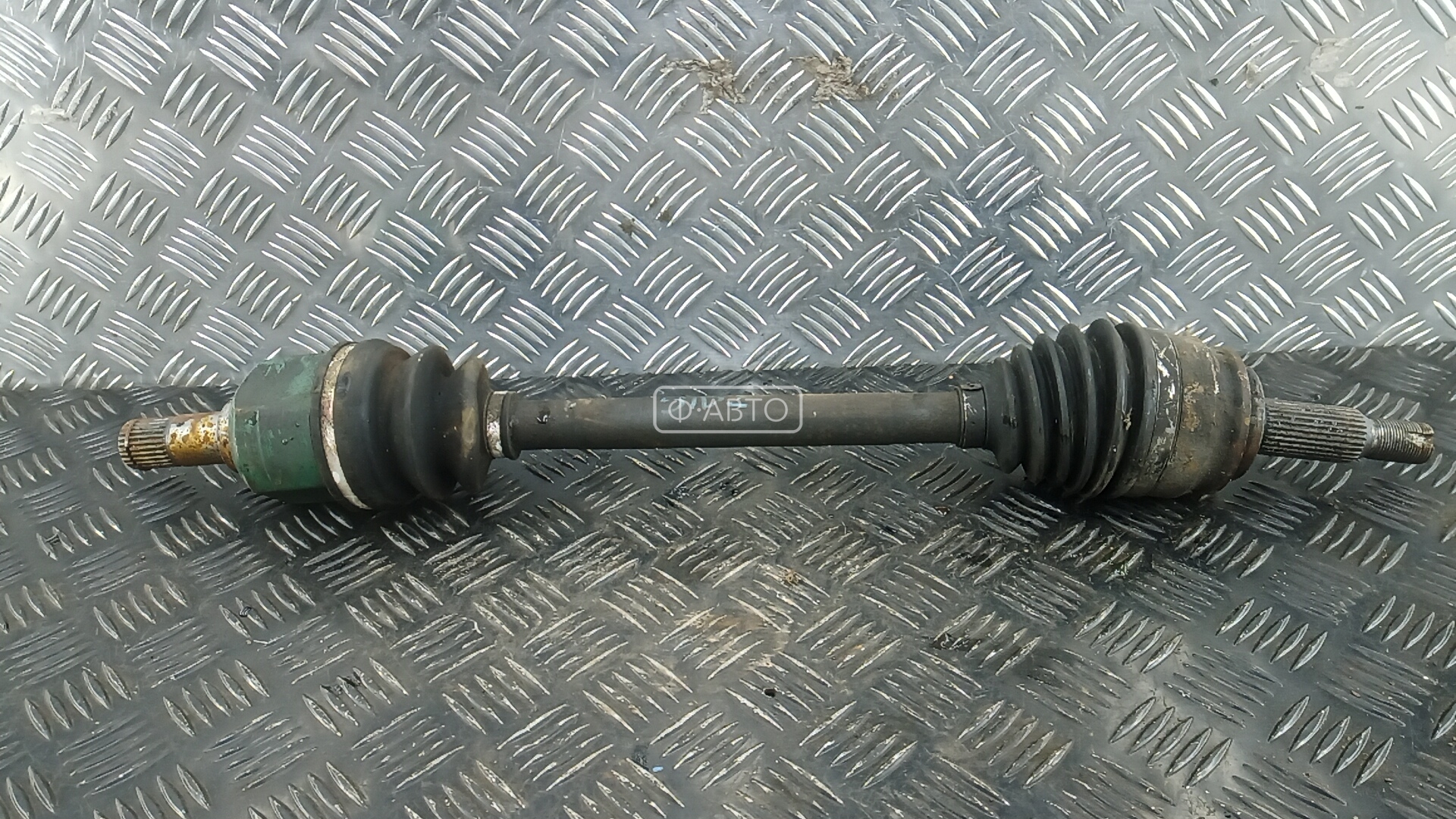 Привод передний левый