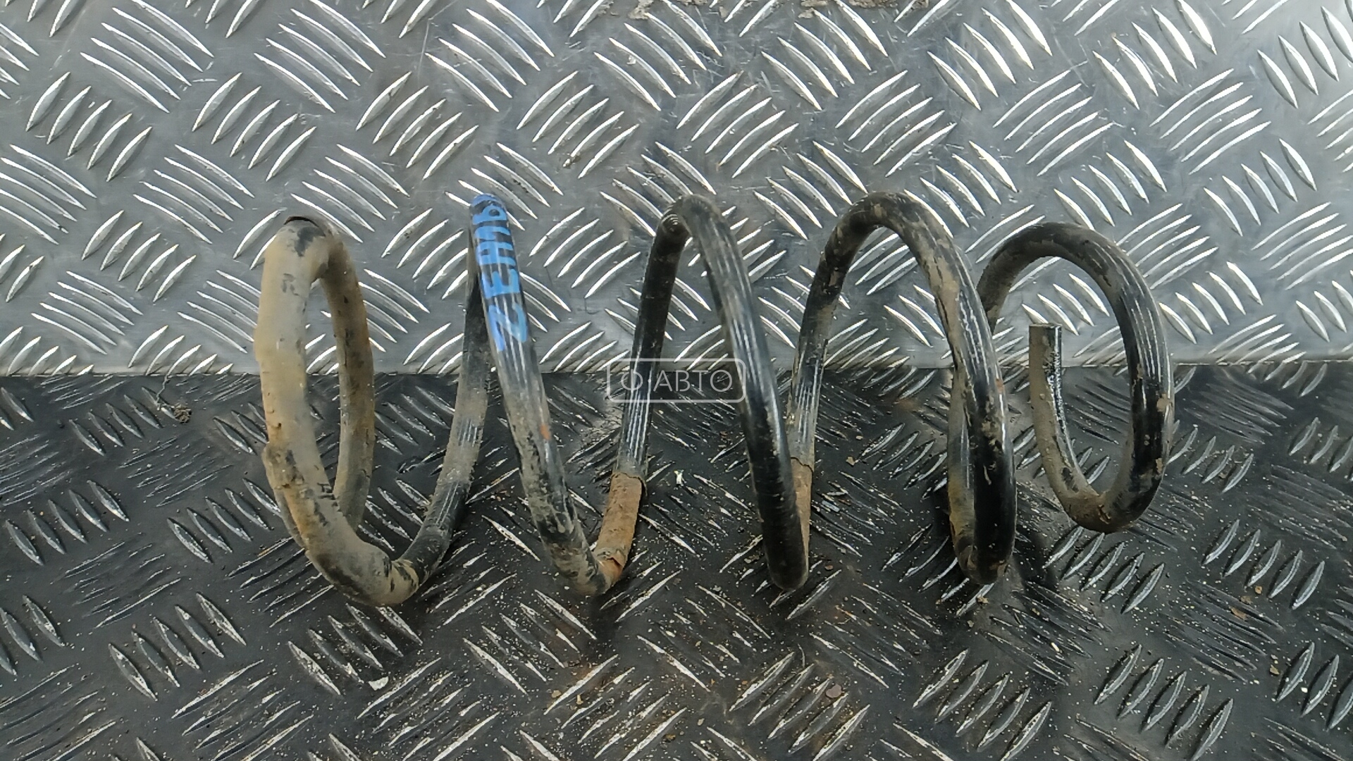 Пружина передняя правая