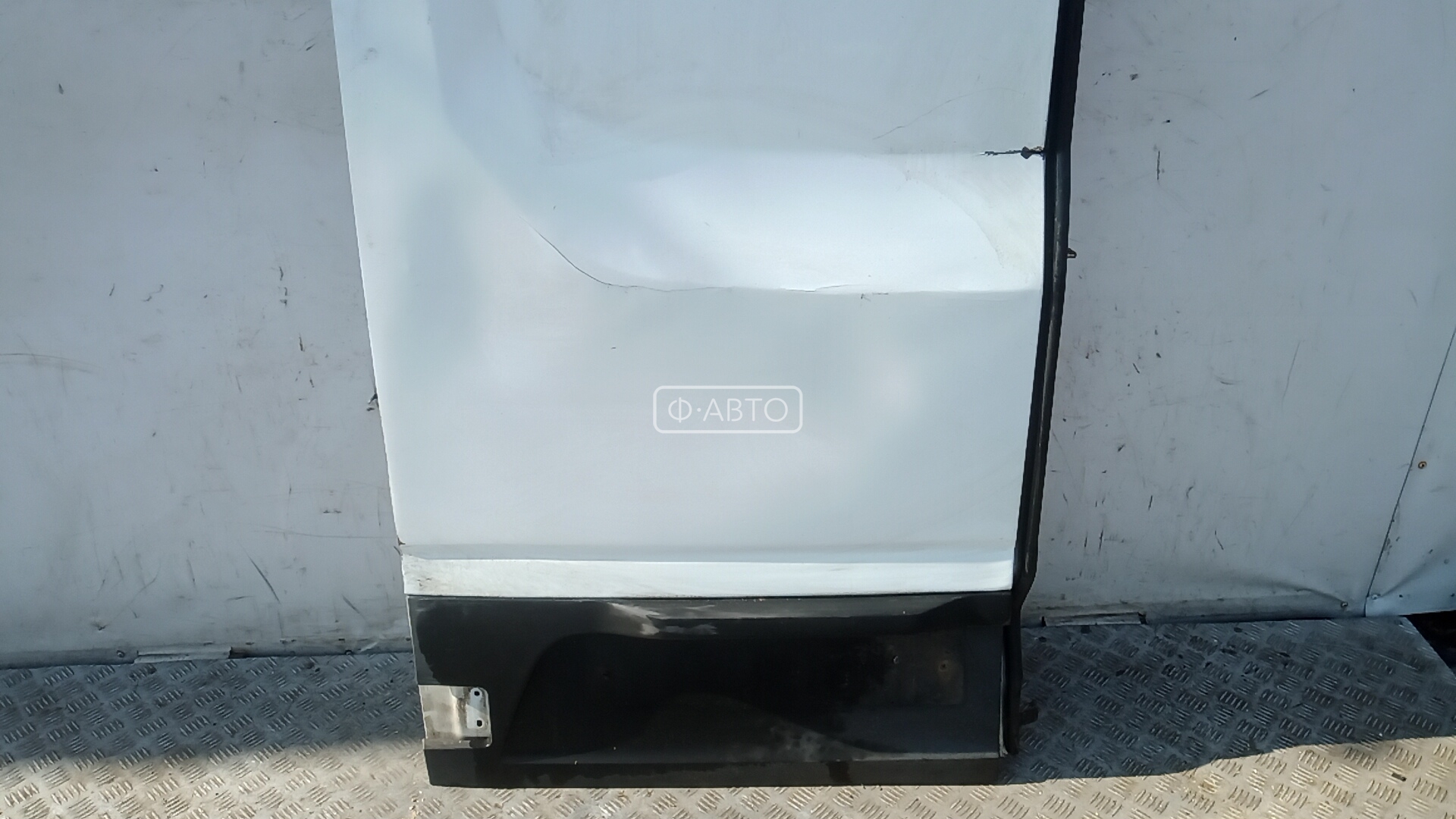 Дверь распашная левая