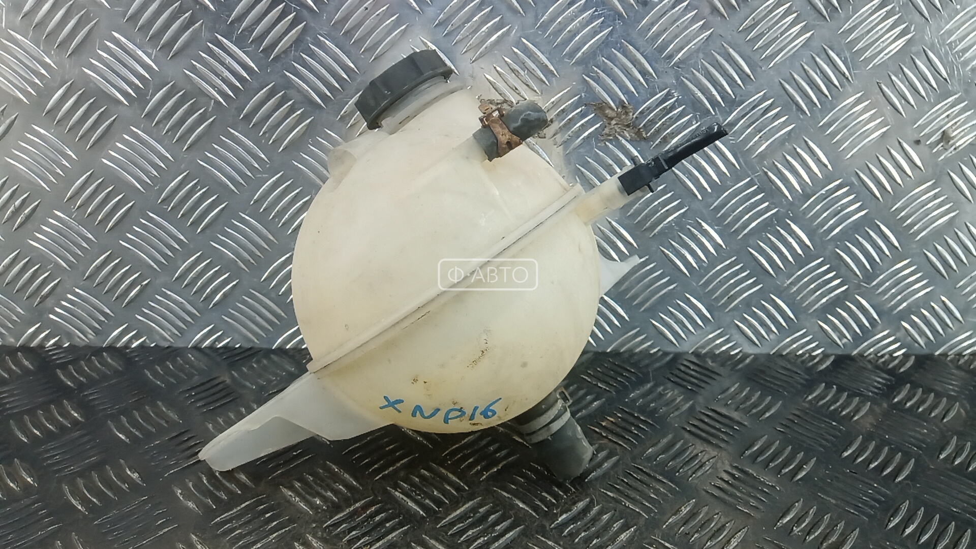 Бачок расширительный