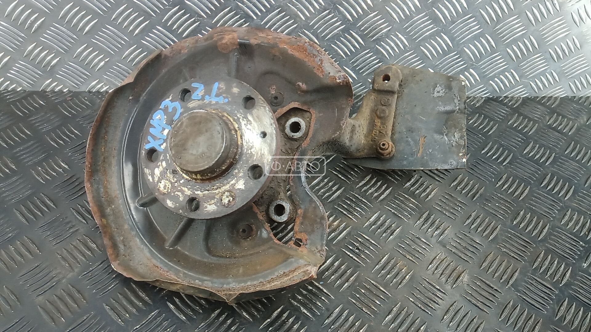 Ступица задняя левая