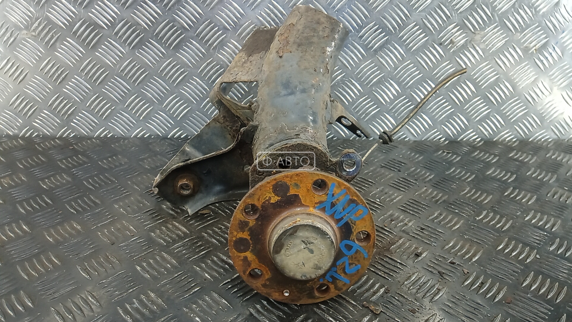 Ступица задняя левая