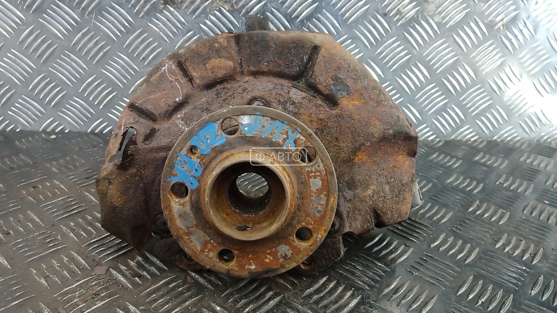 Ступица передняя правая