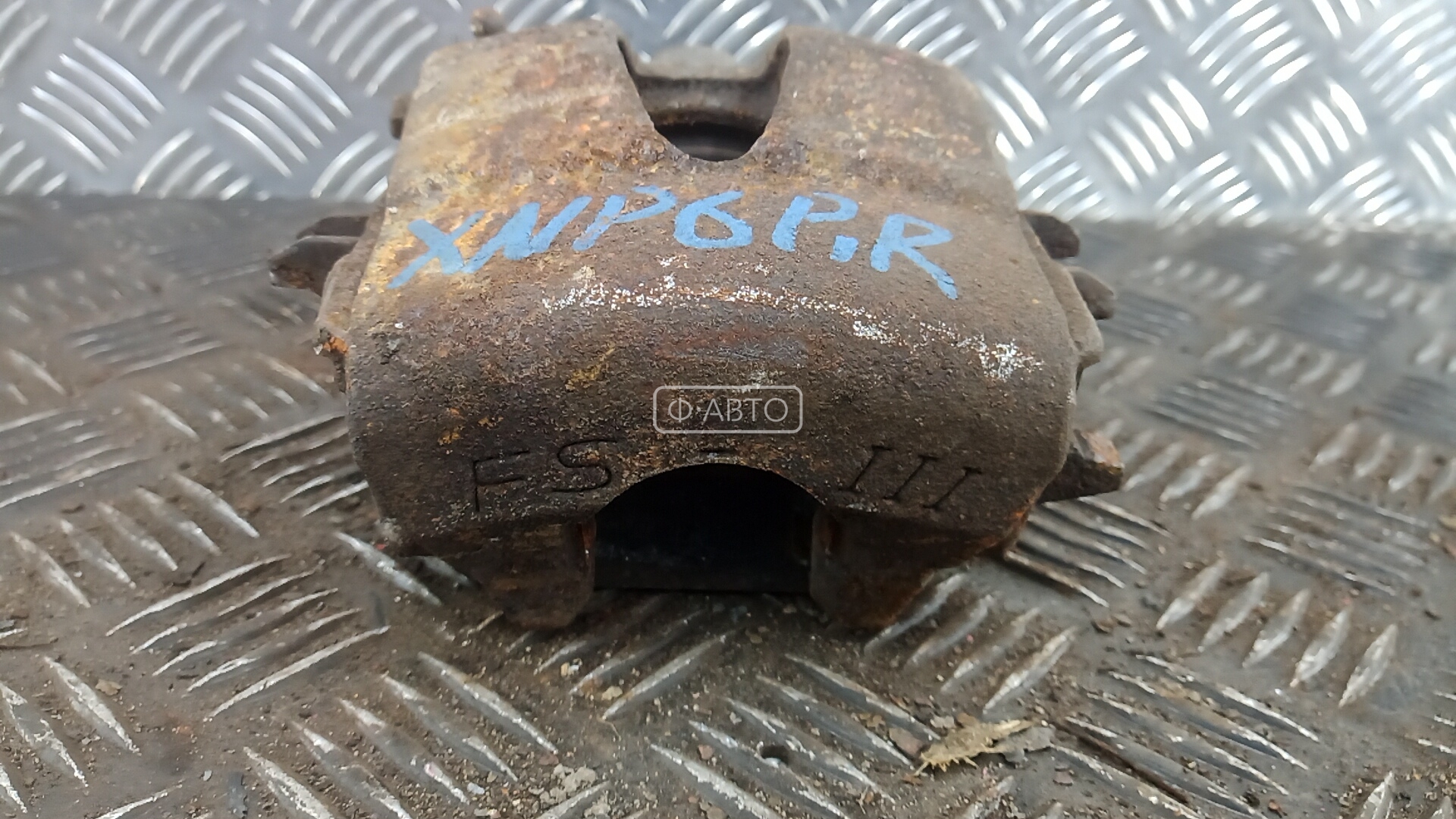 Суппорт тормозной передний правый