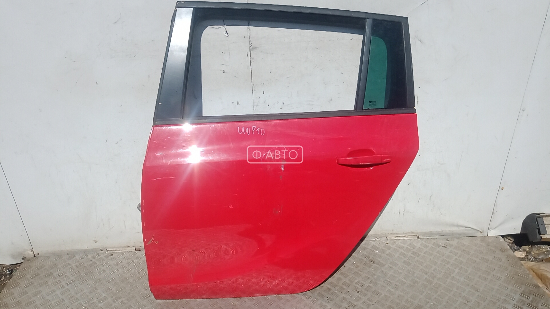 Дверь задняя левая