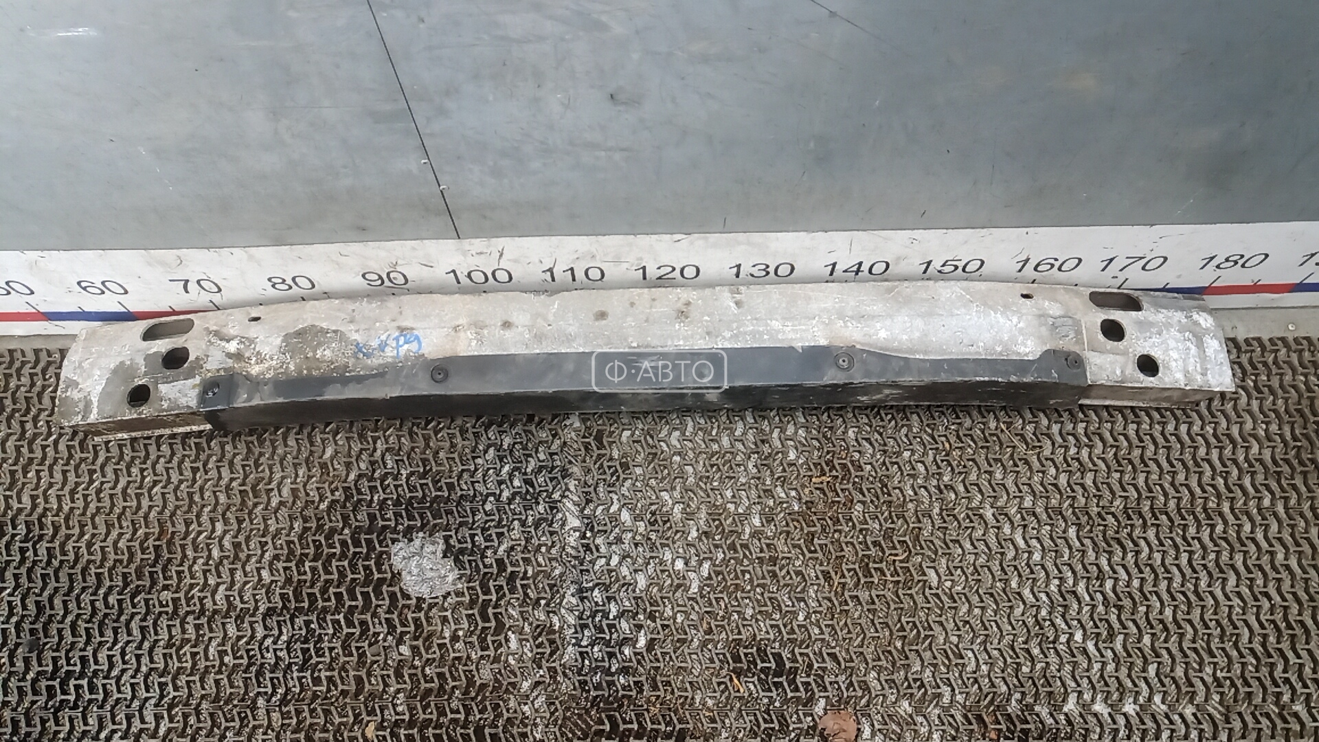 Усилитель бампера