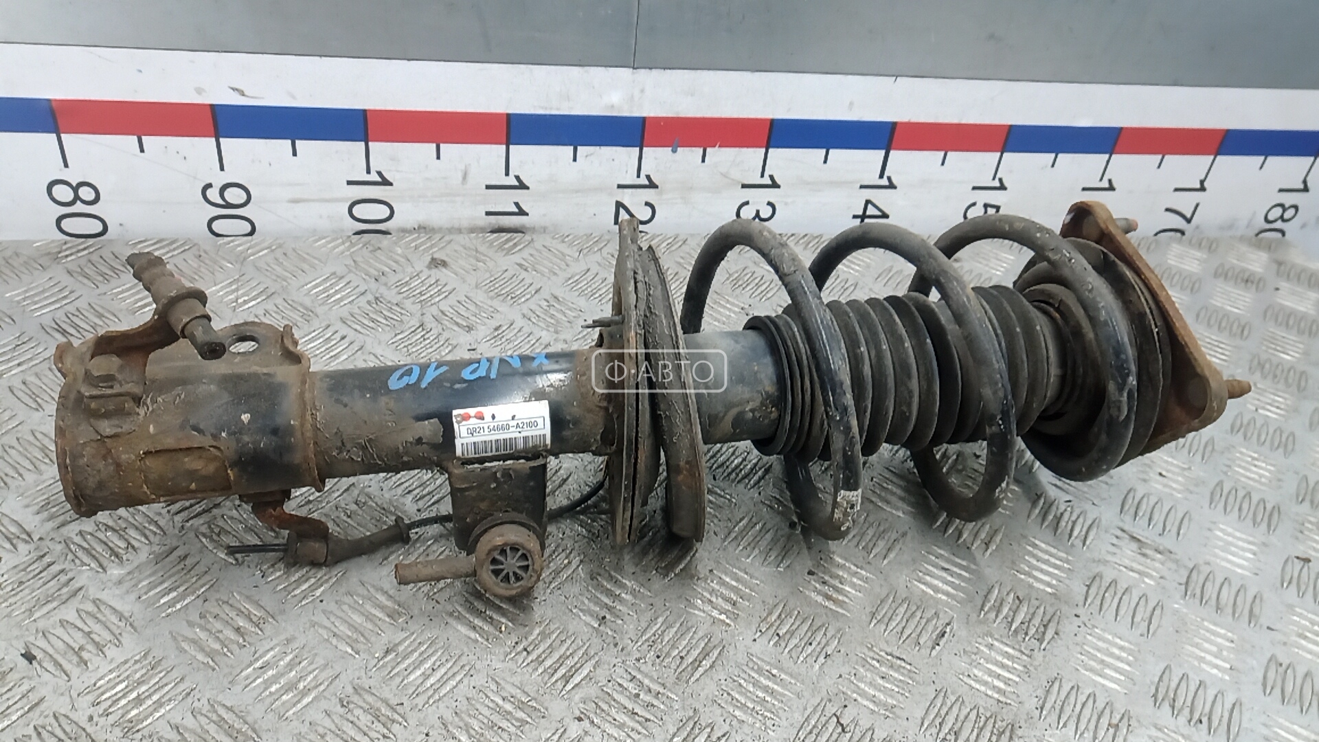 Стойка передняя правая