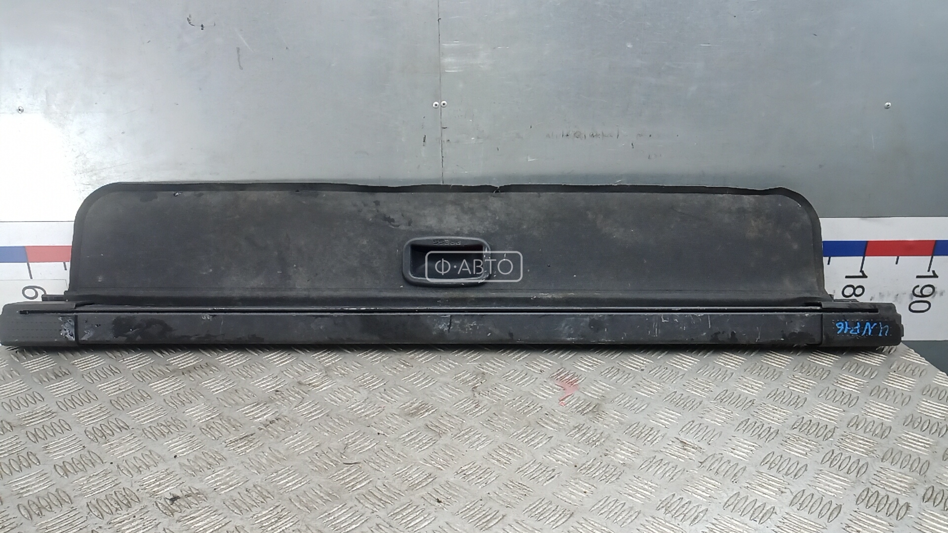 Шторка багажника