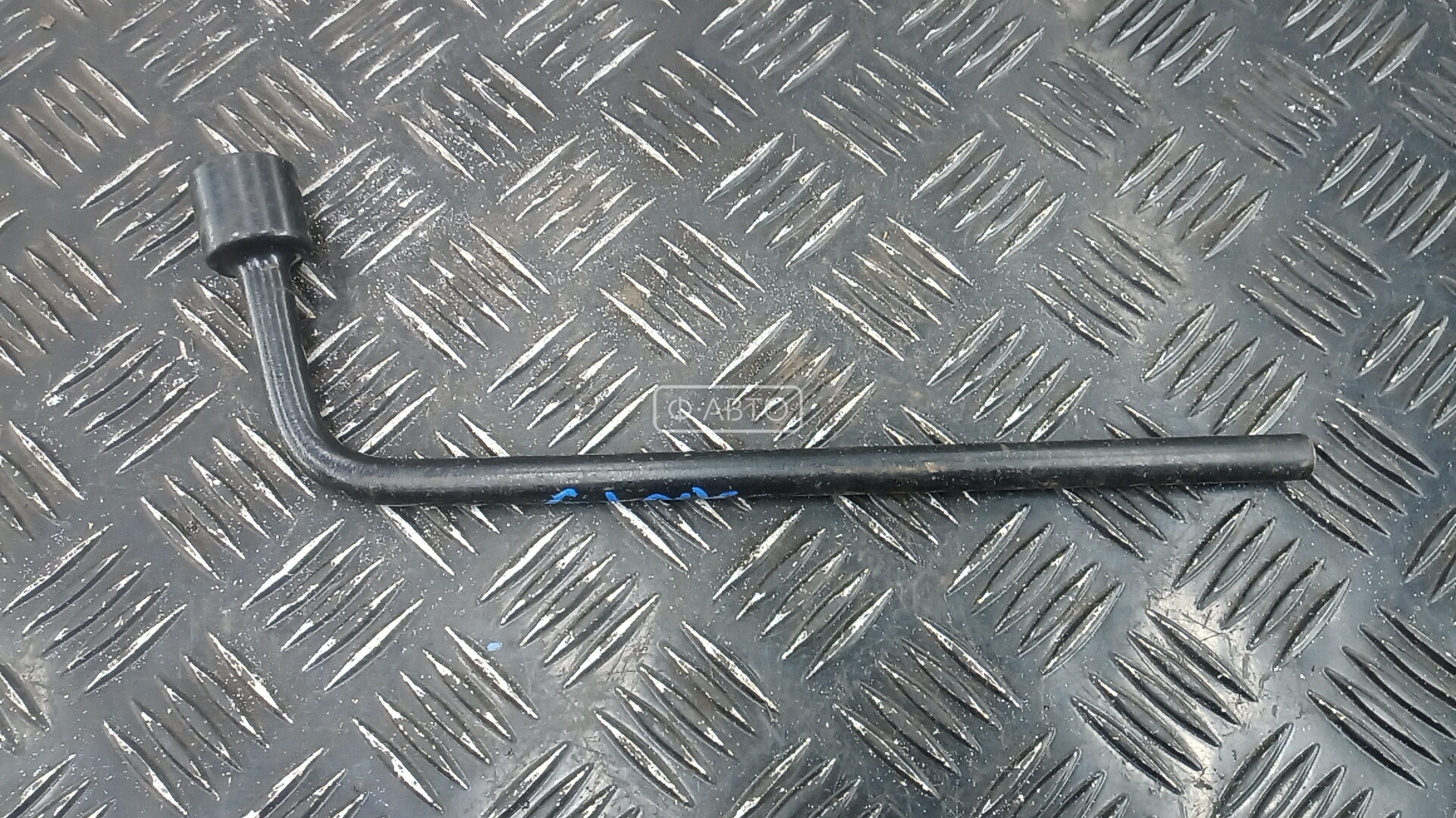 Ключ колесный