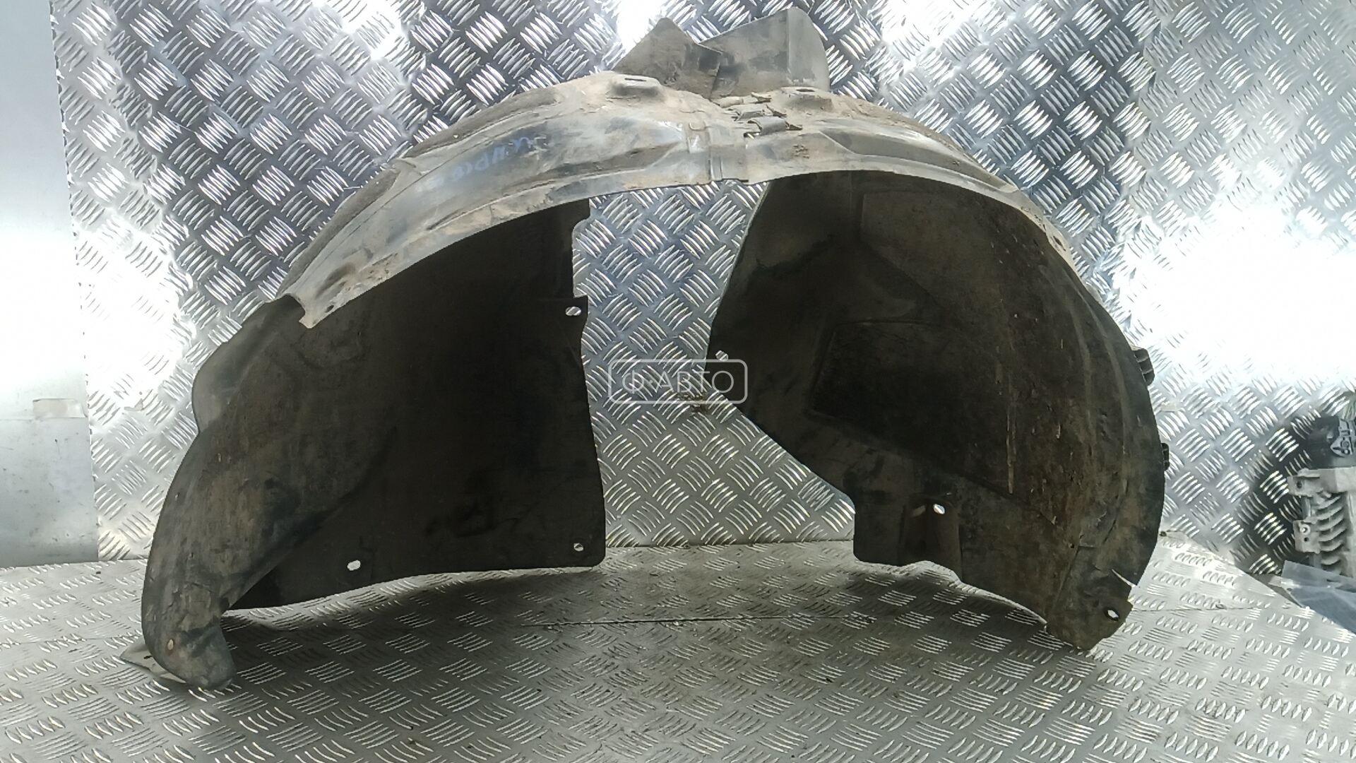 Защита арок (защита крыла, подкрылок) передняя левая