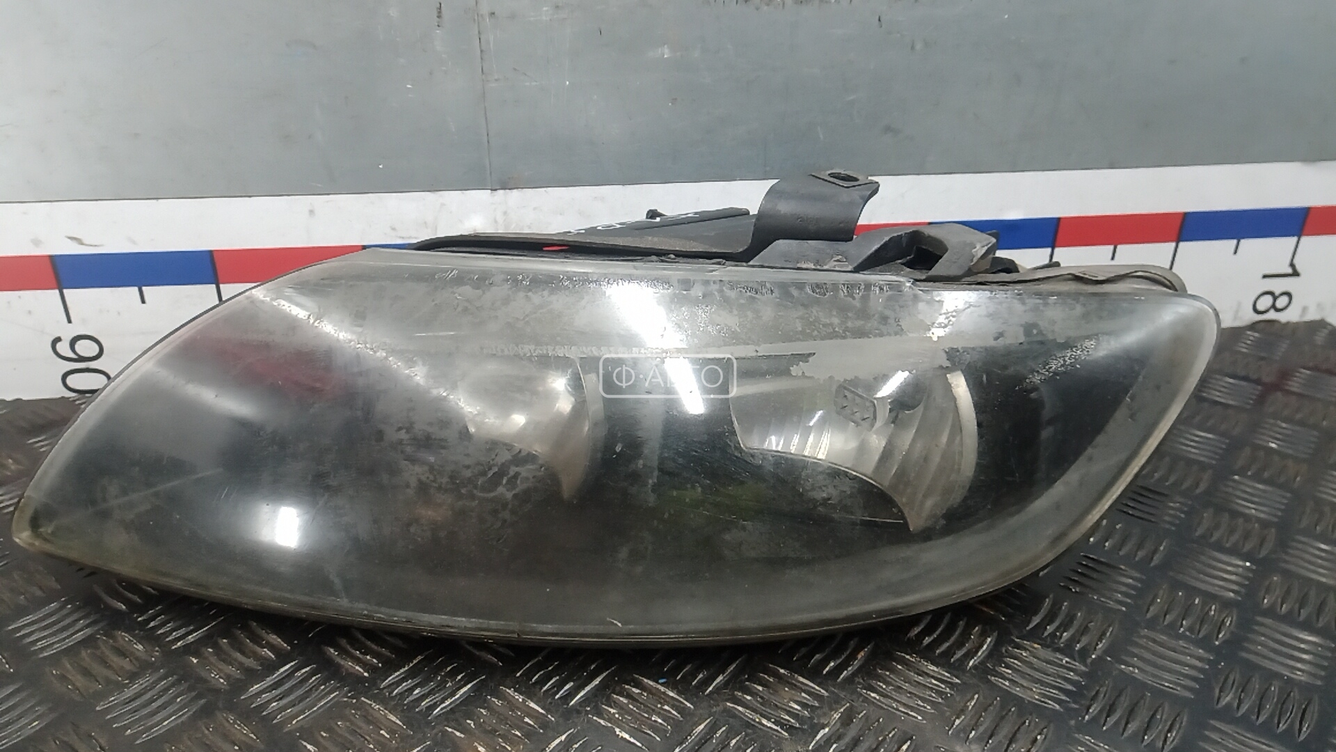 Фара левая