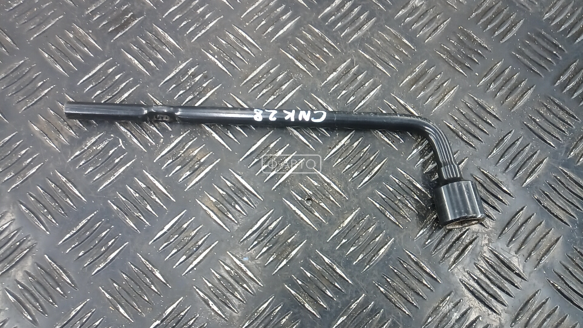 Ключ колесный