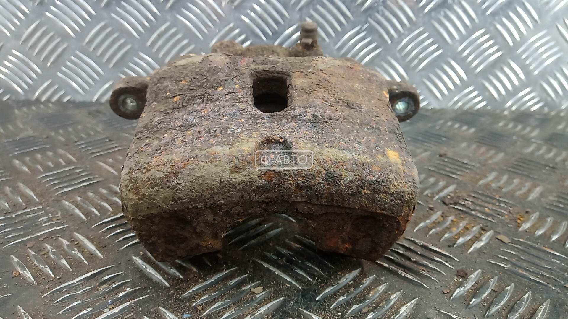 Суппорт тормозной передний правый