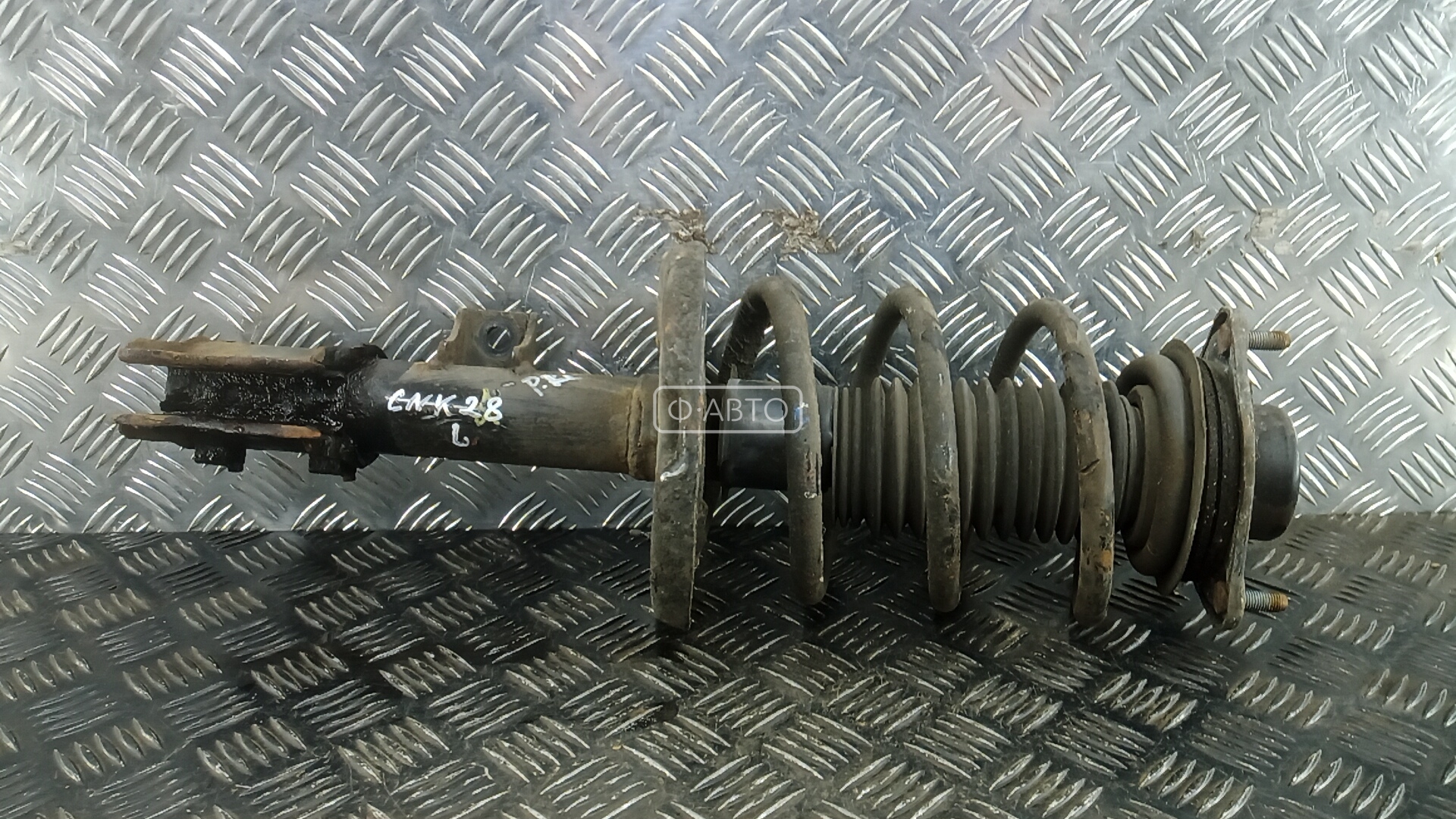 Стойка передняя левая