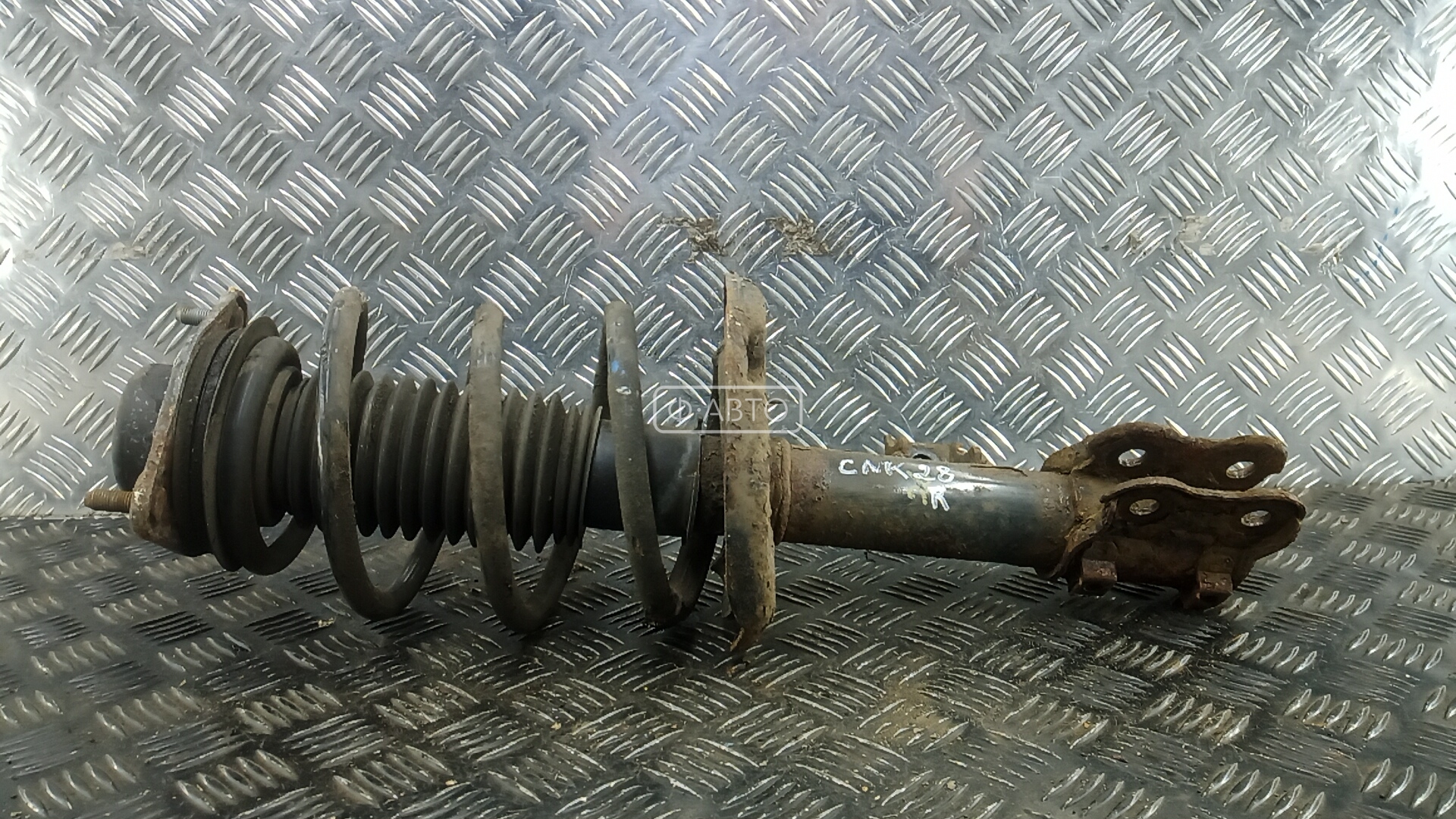 Стойка передняя правая