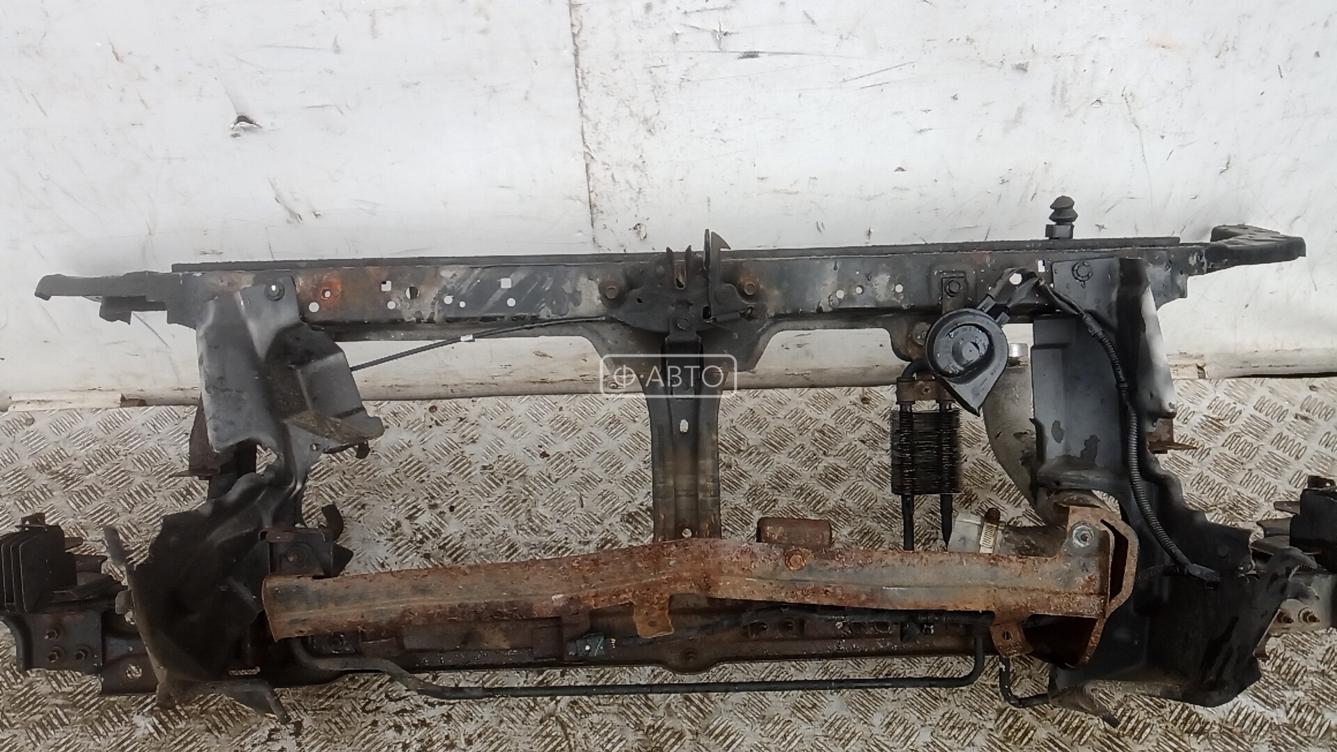 Передняя панель крепления облицовки (телевизор)