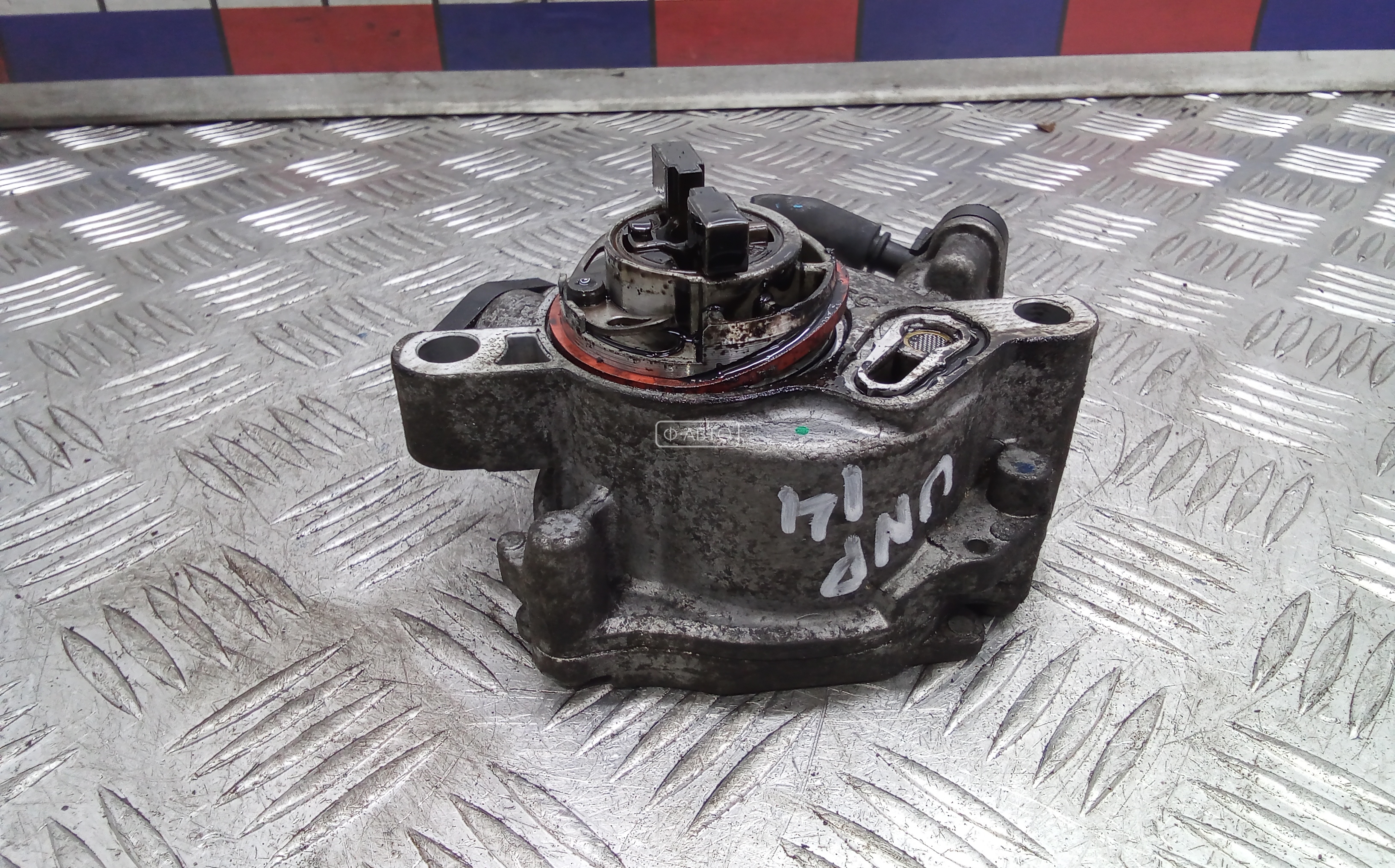 Насос вакуумный