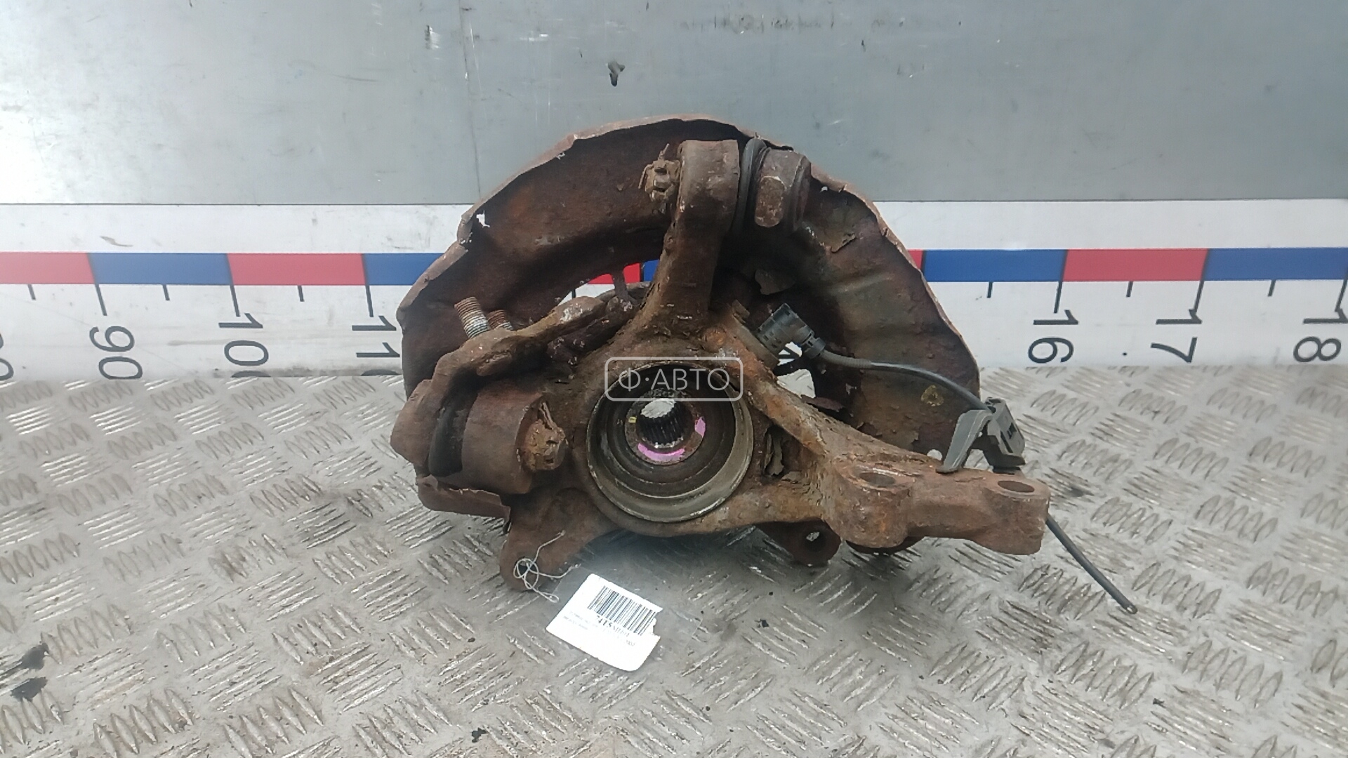 Ступица передняя левая