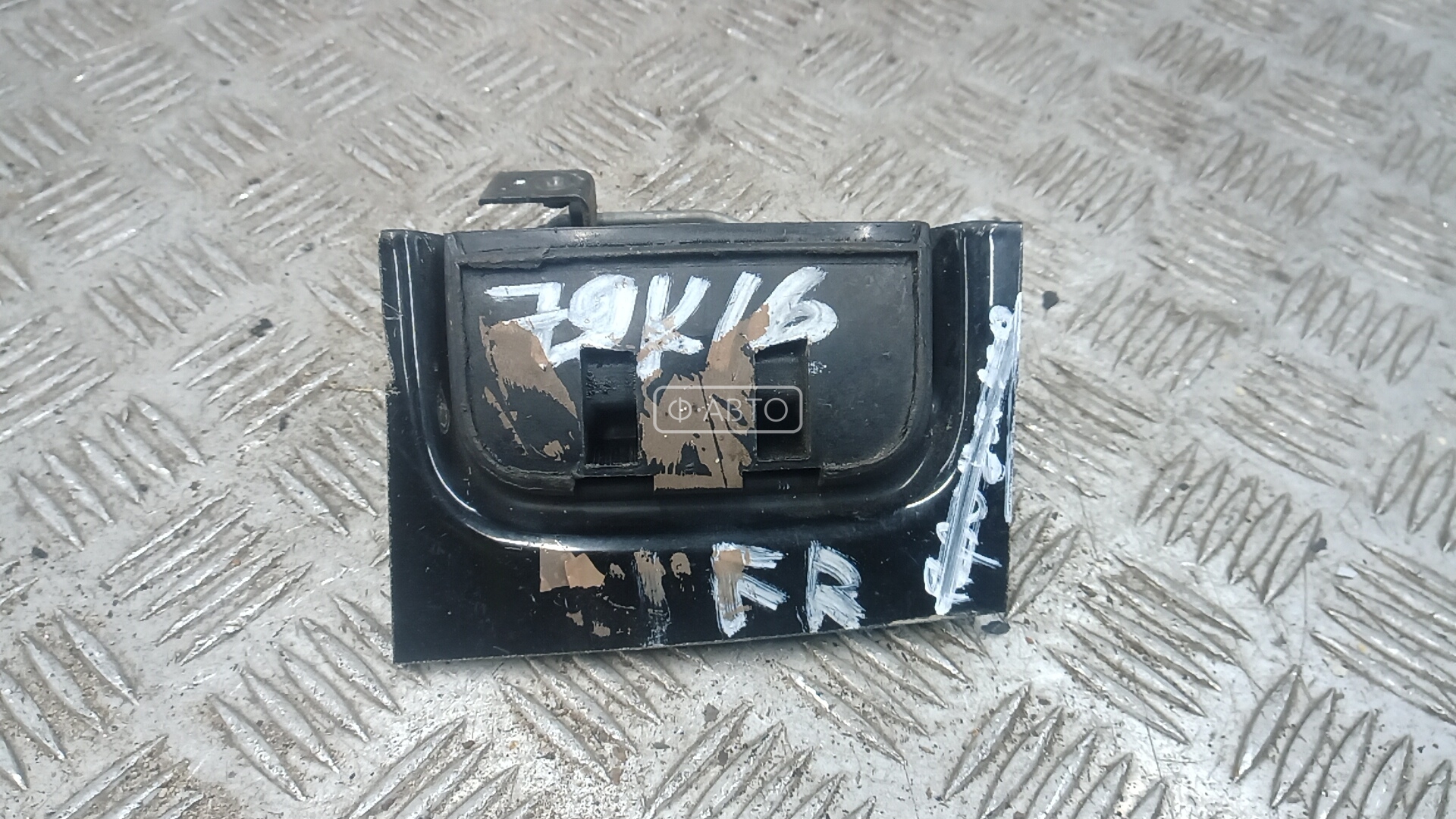 Ручка наружная передняя правая