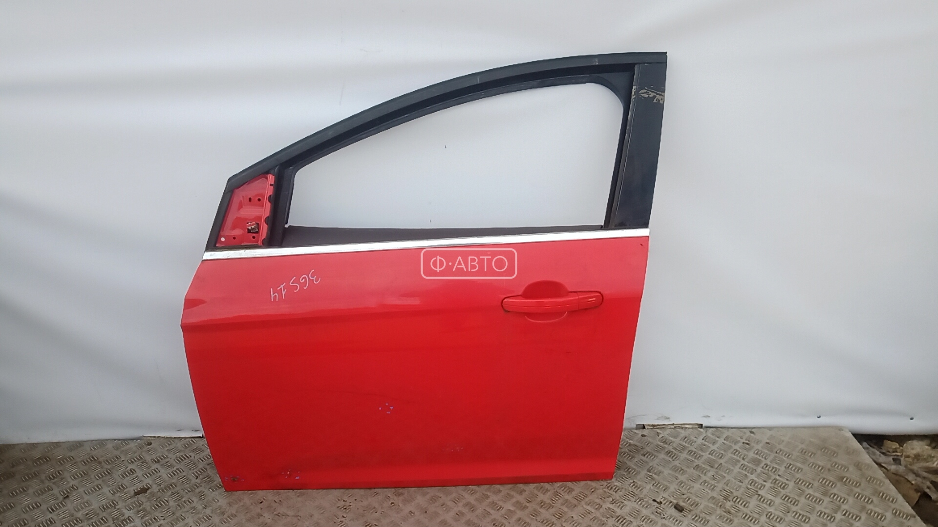 Дверь передняя левая