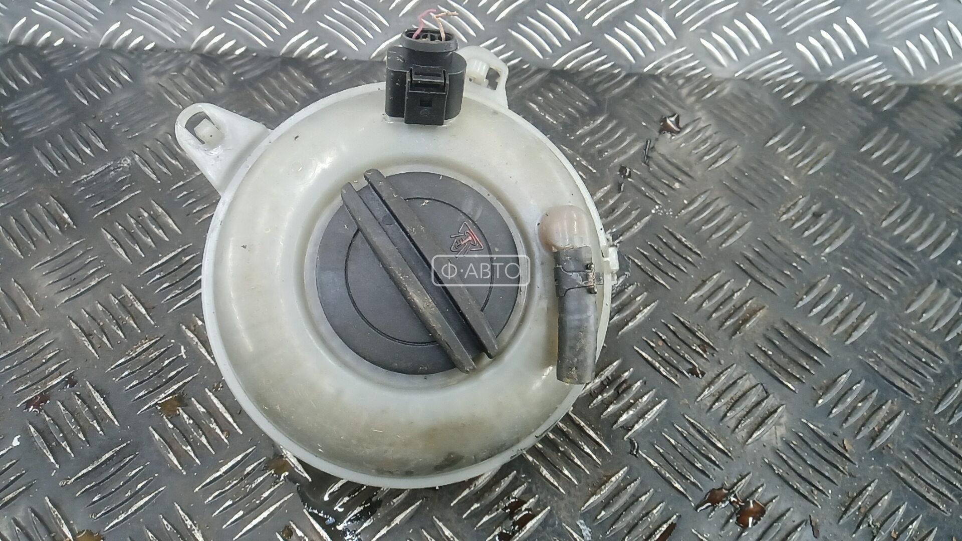 Бачок расширительный