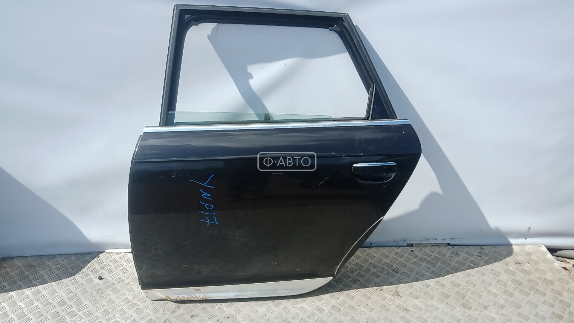 Дверь задняя левая