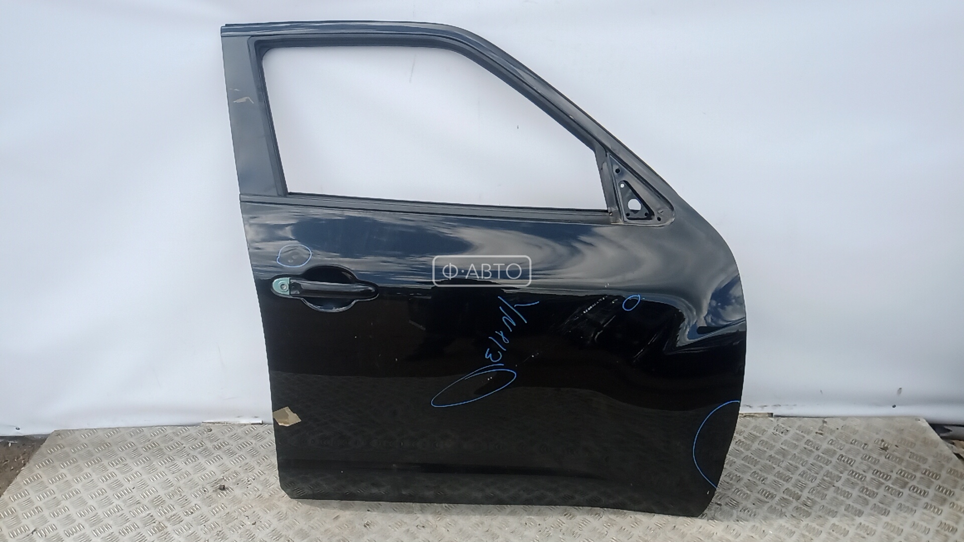 Дверь передняя правая