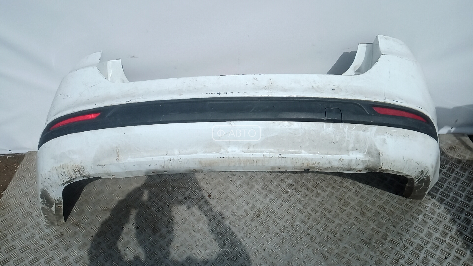 Бампер задний