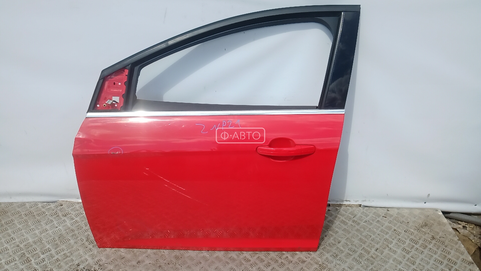 Дверь передняя левая