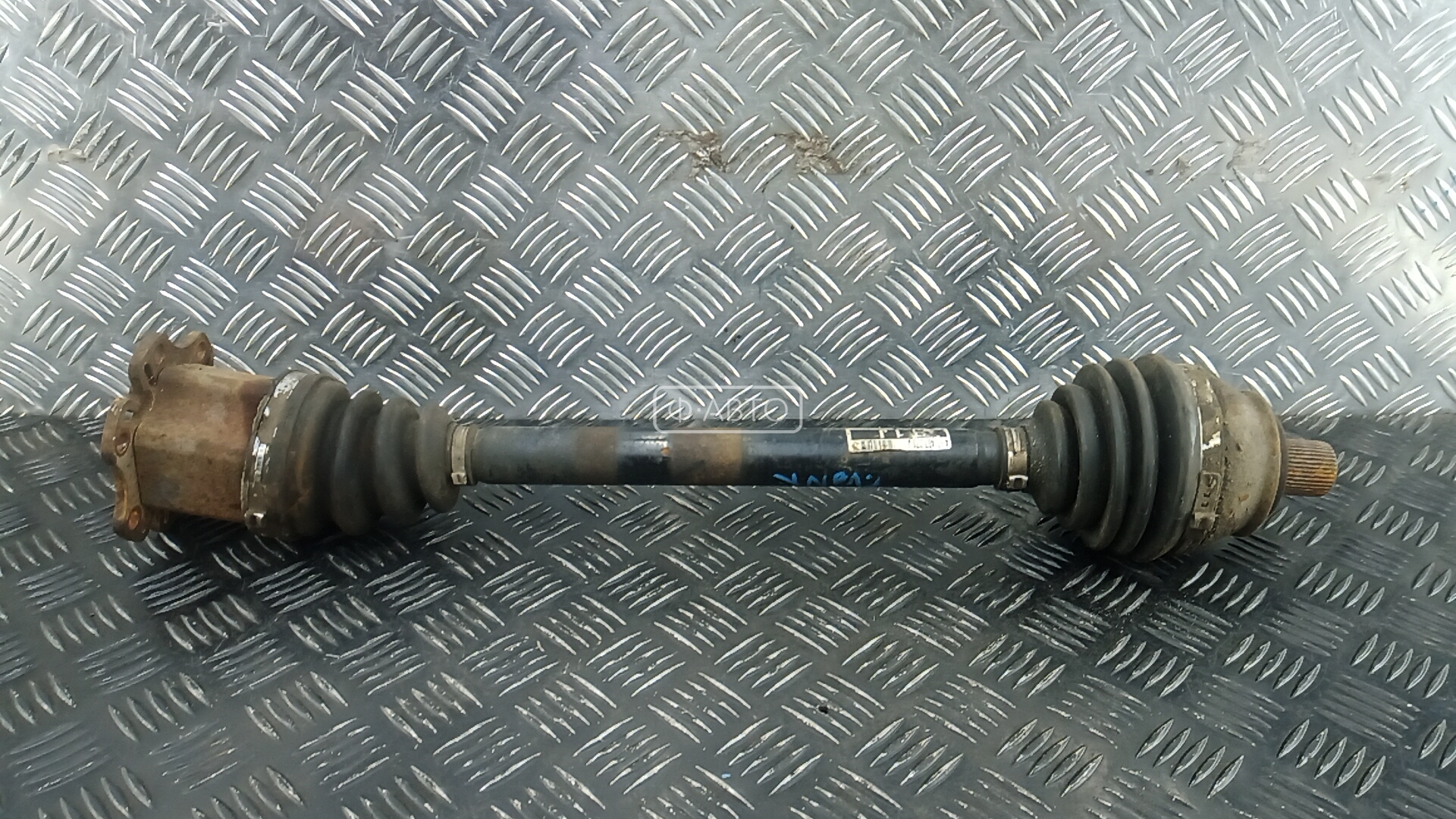 Привод передний левый