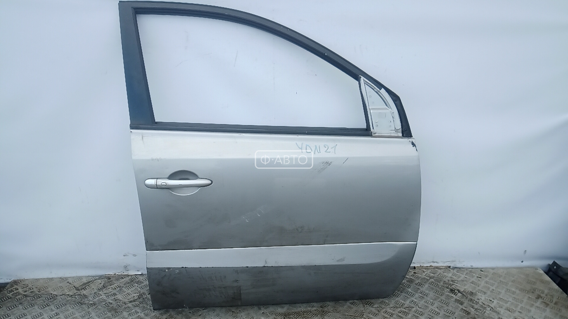 Дверь передняя правая