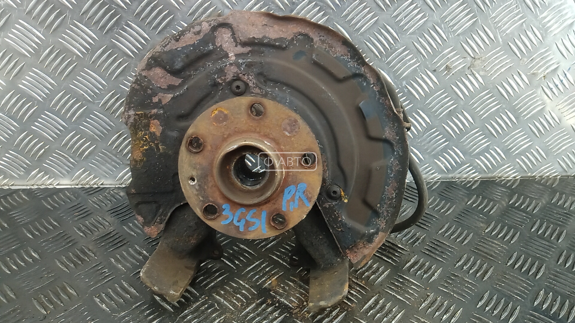 Ступица передняя правая