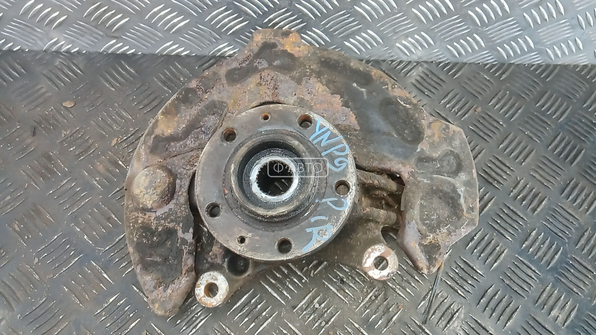 Ступица передняя правая