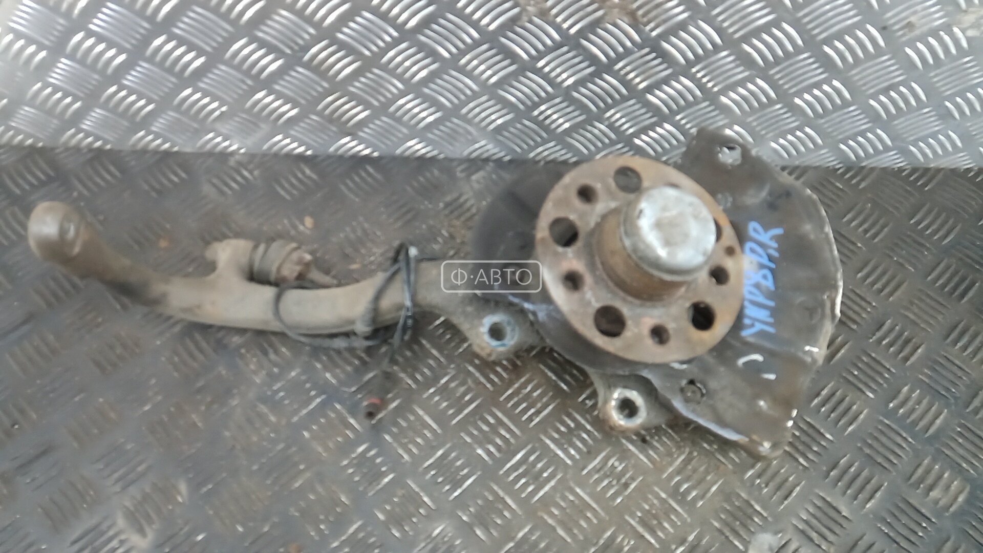 Ступица передняя правая