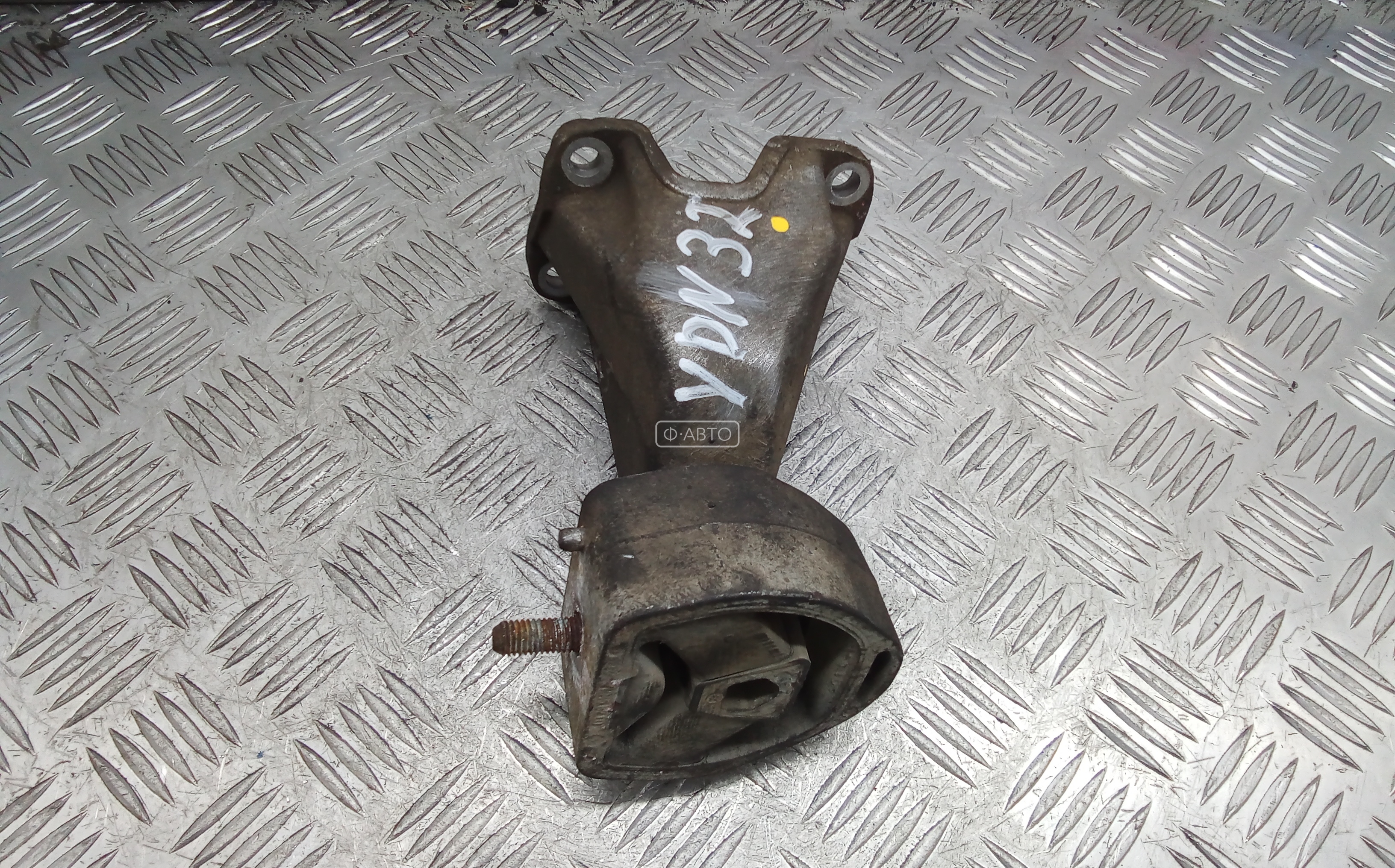 Кронштейн КПП опорный