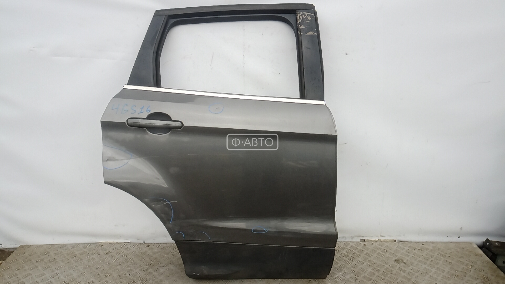 Дверь задняя правая