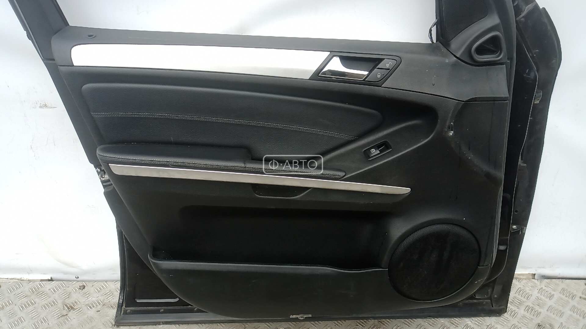 Дверь передняя левая