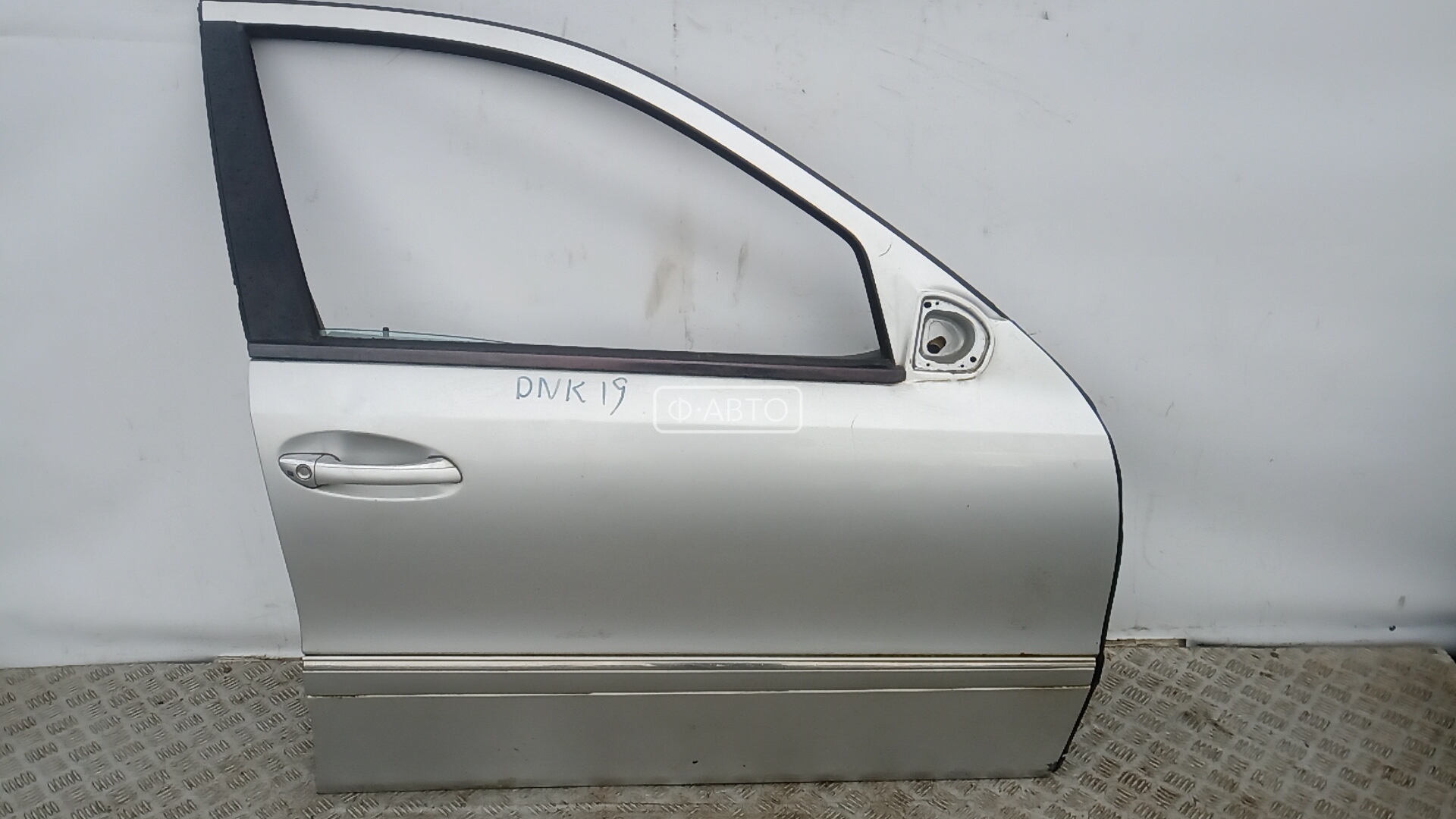 Дверь передняя правая