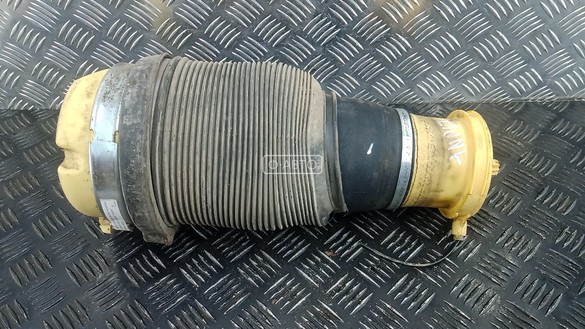 Пневмоподушка задняя