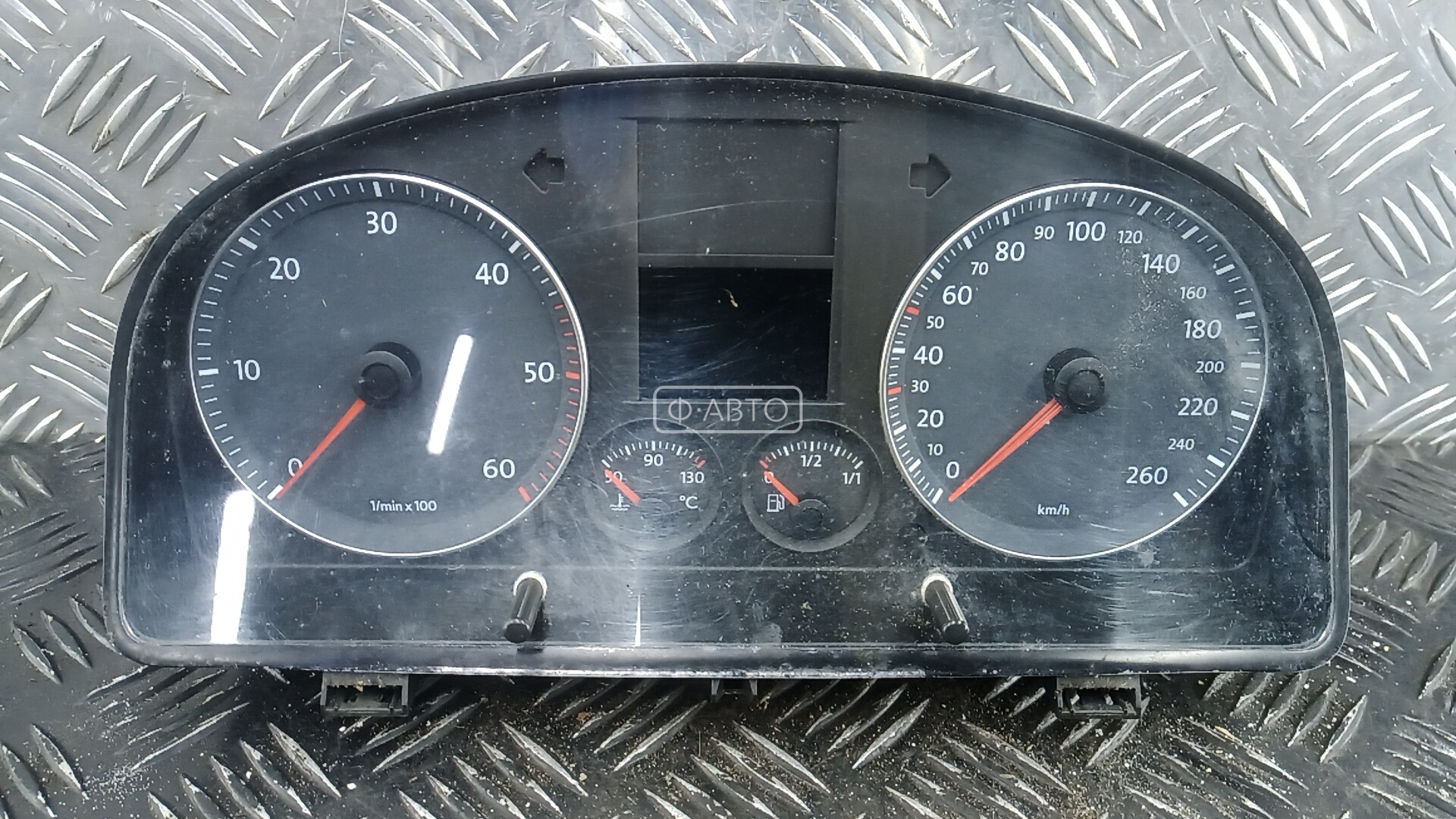 Щиток приборов