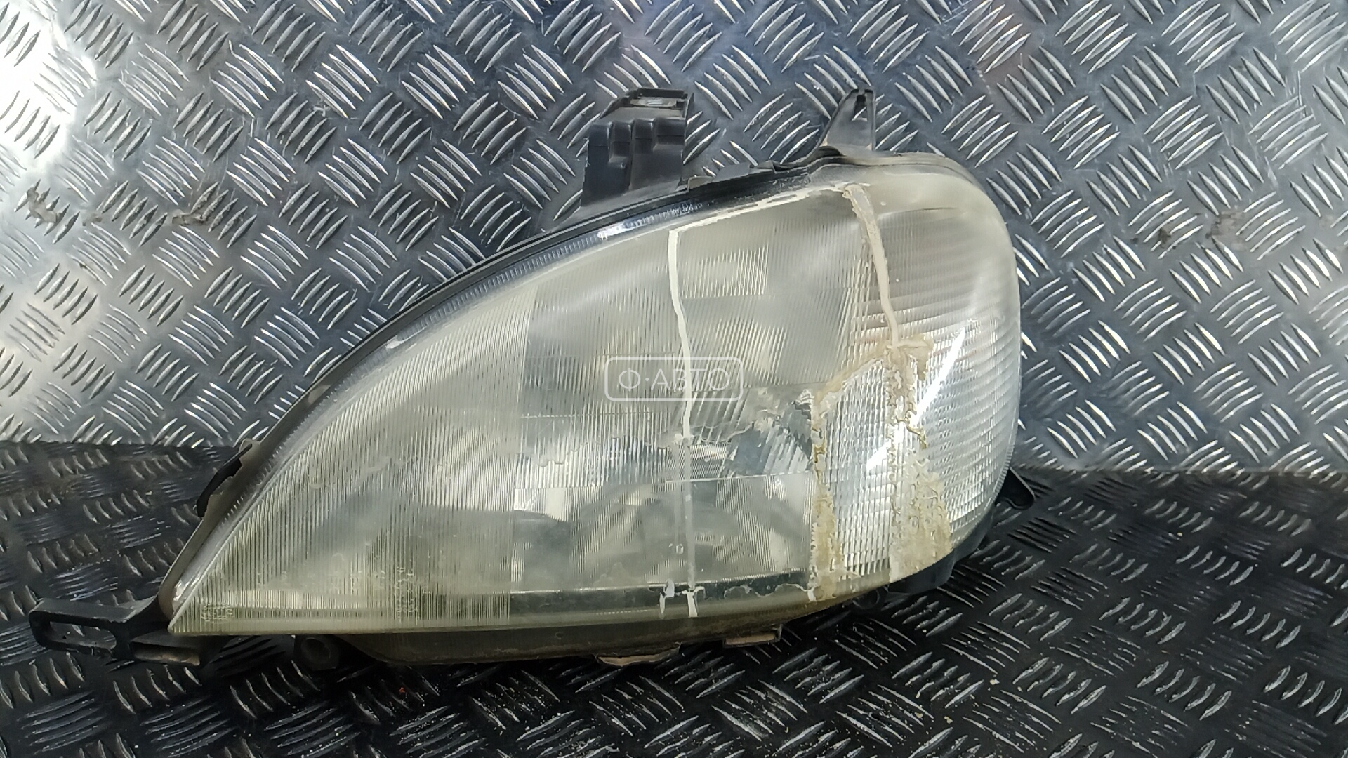 Фара левая